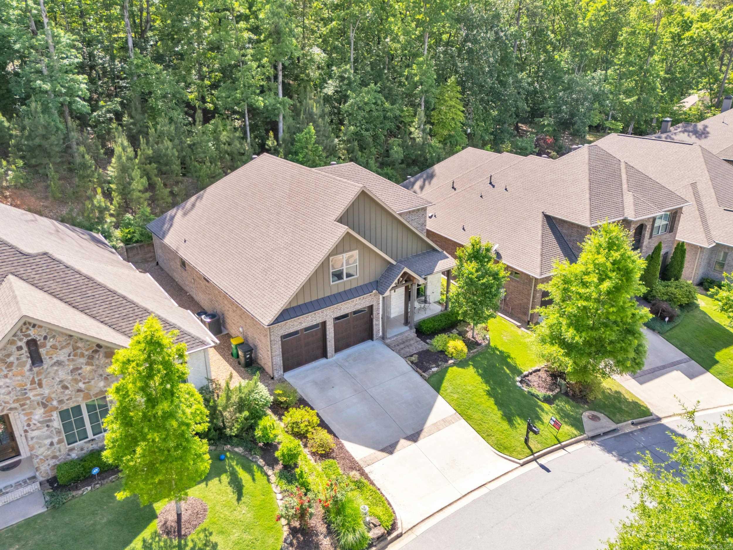WOODLANDS EDGE - Residential