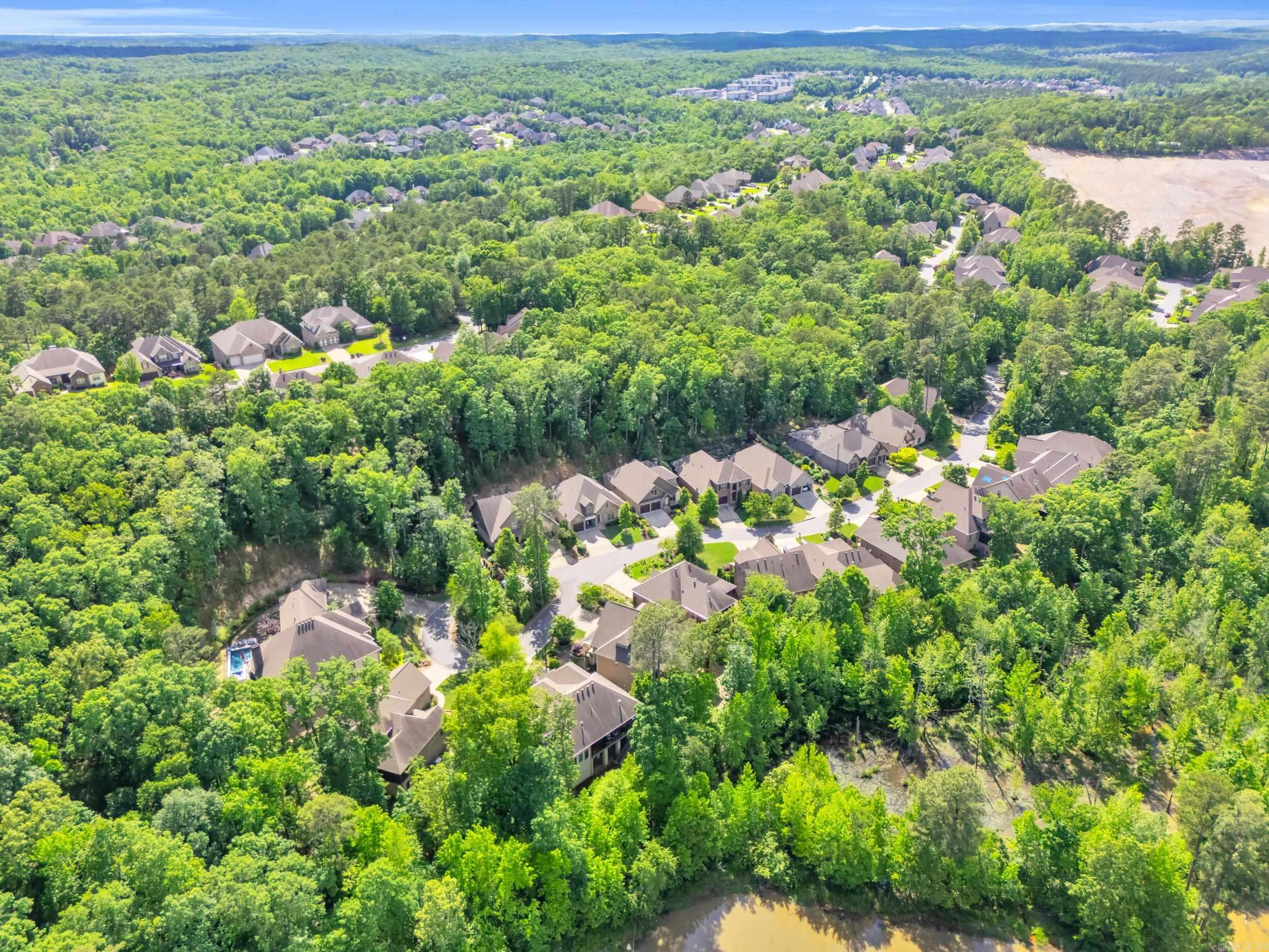 WOODLANDS EDGE - Residential