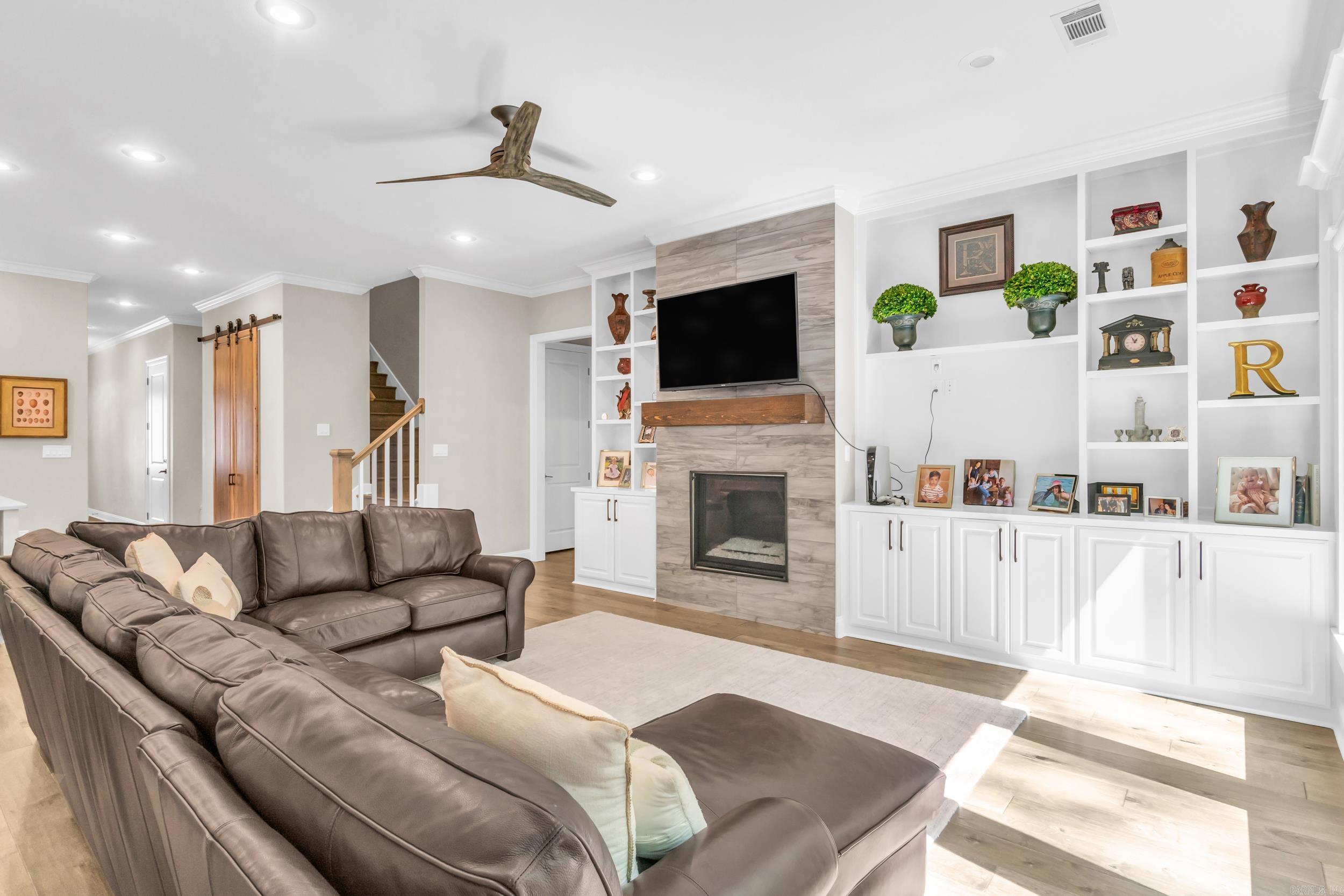 WOODLANDS EDGE - Residential