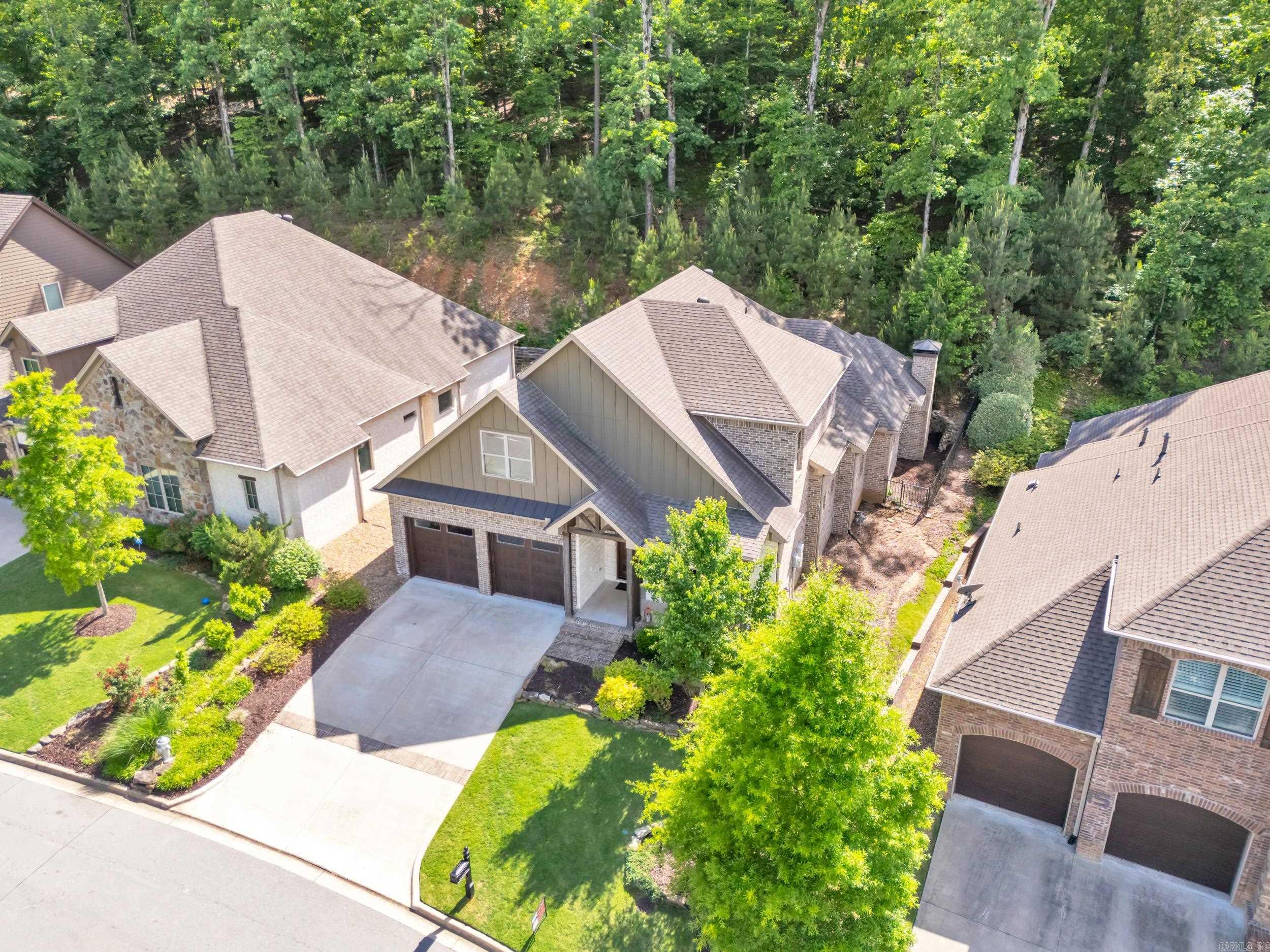WOODLANDS EDGE - Residential