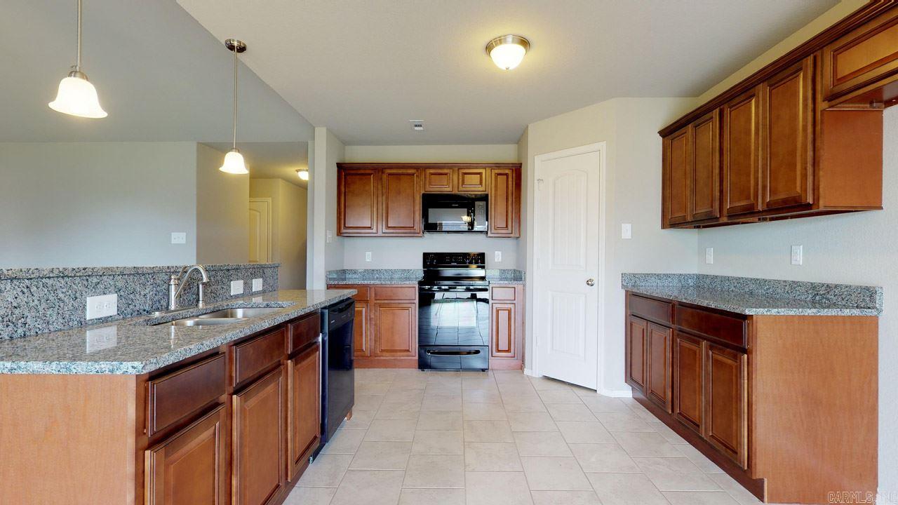 STONEHENGE PLACE - Residential