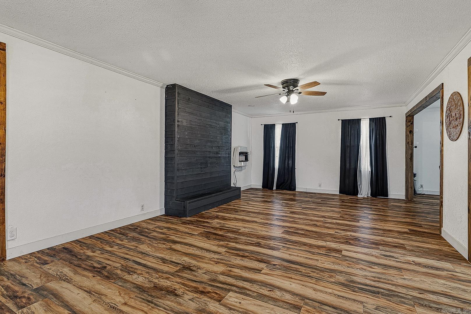 LYNNDALE - Residential