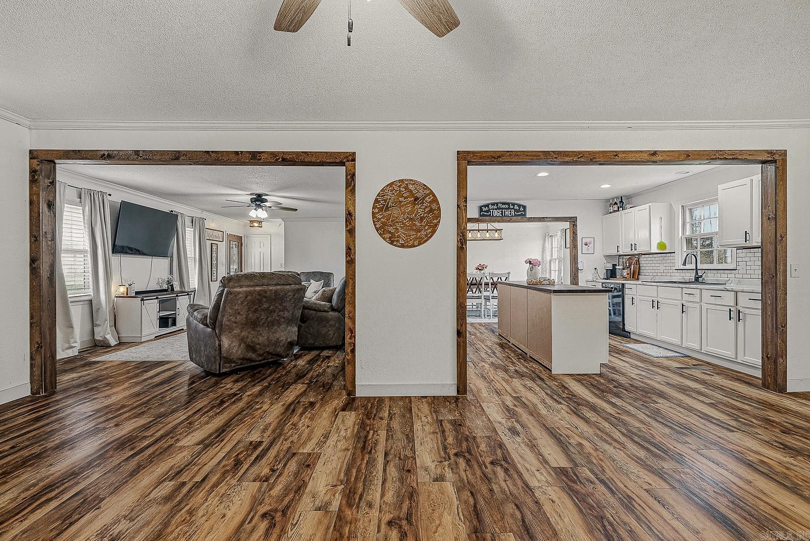 LYNNDALE - Residential