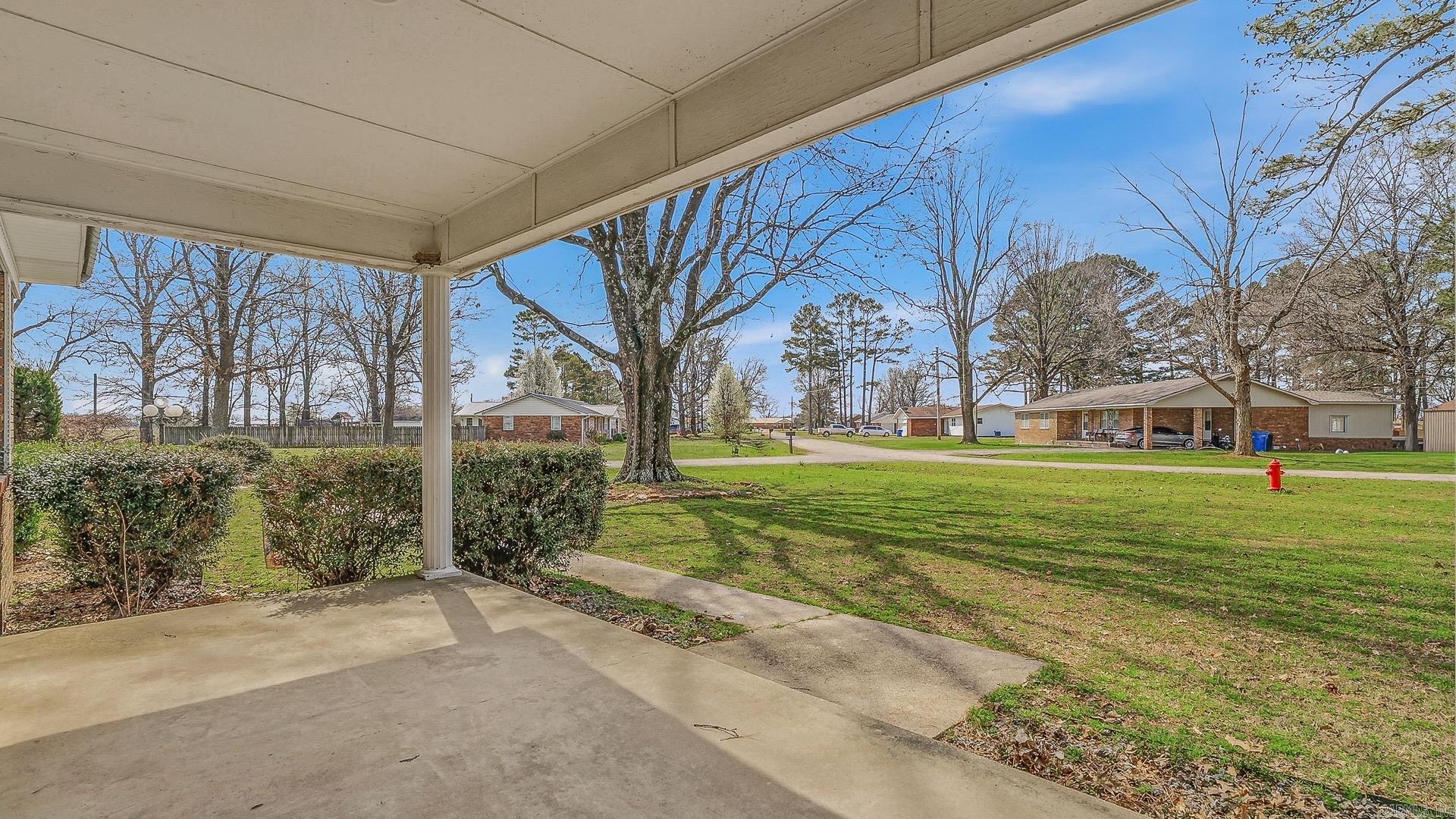 LYNNDALE - Residential