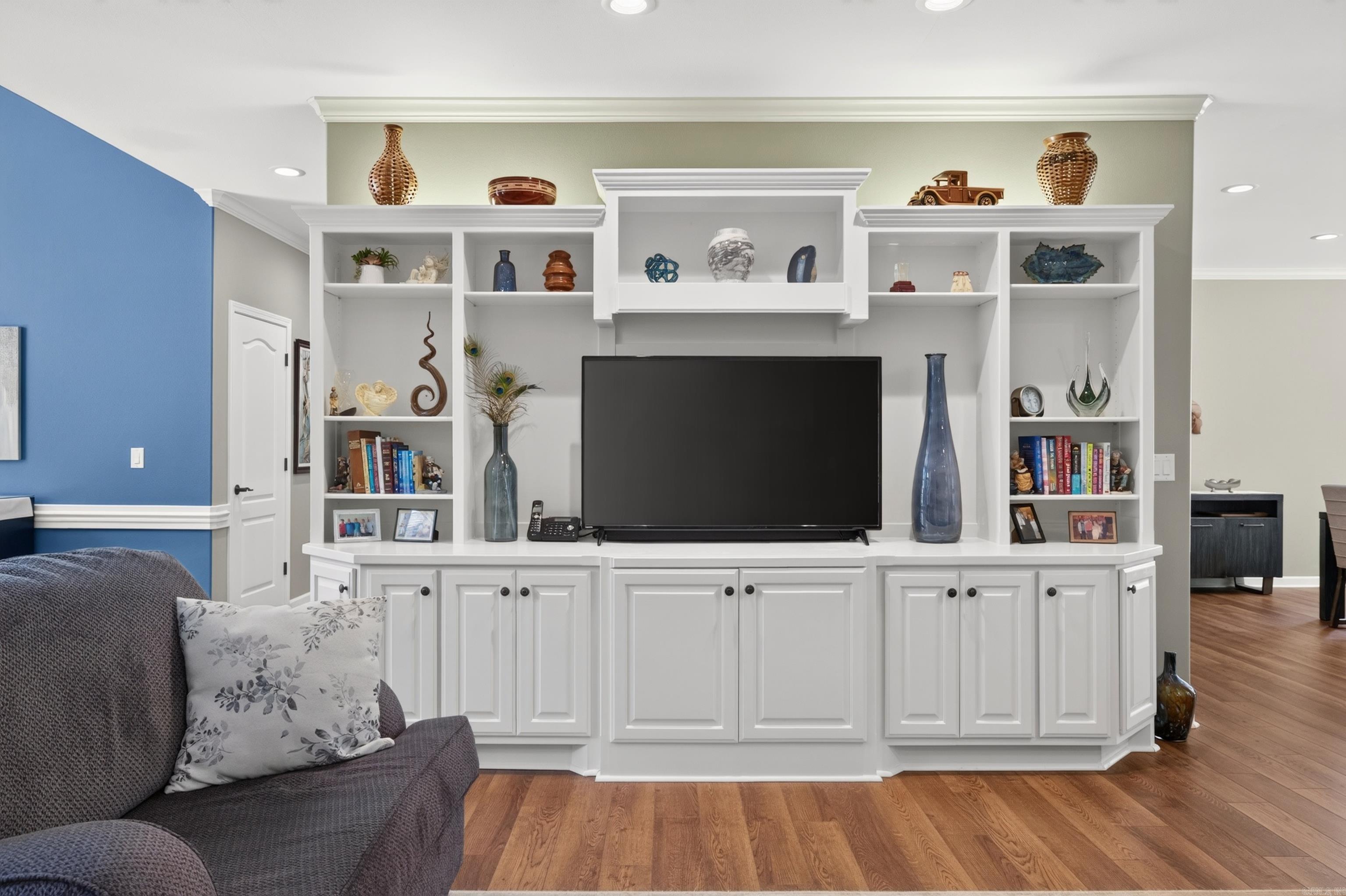 ADORACION - Residential