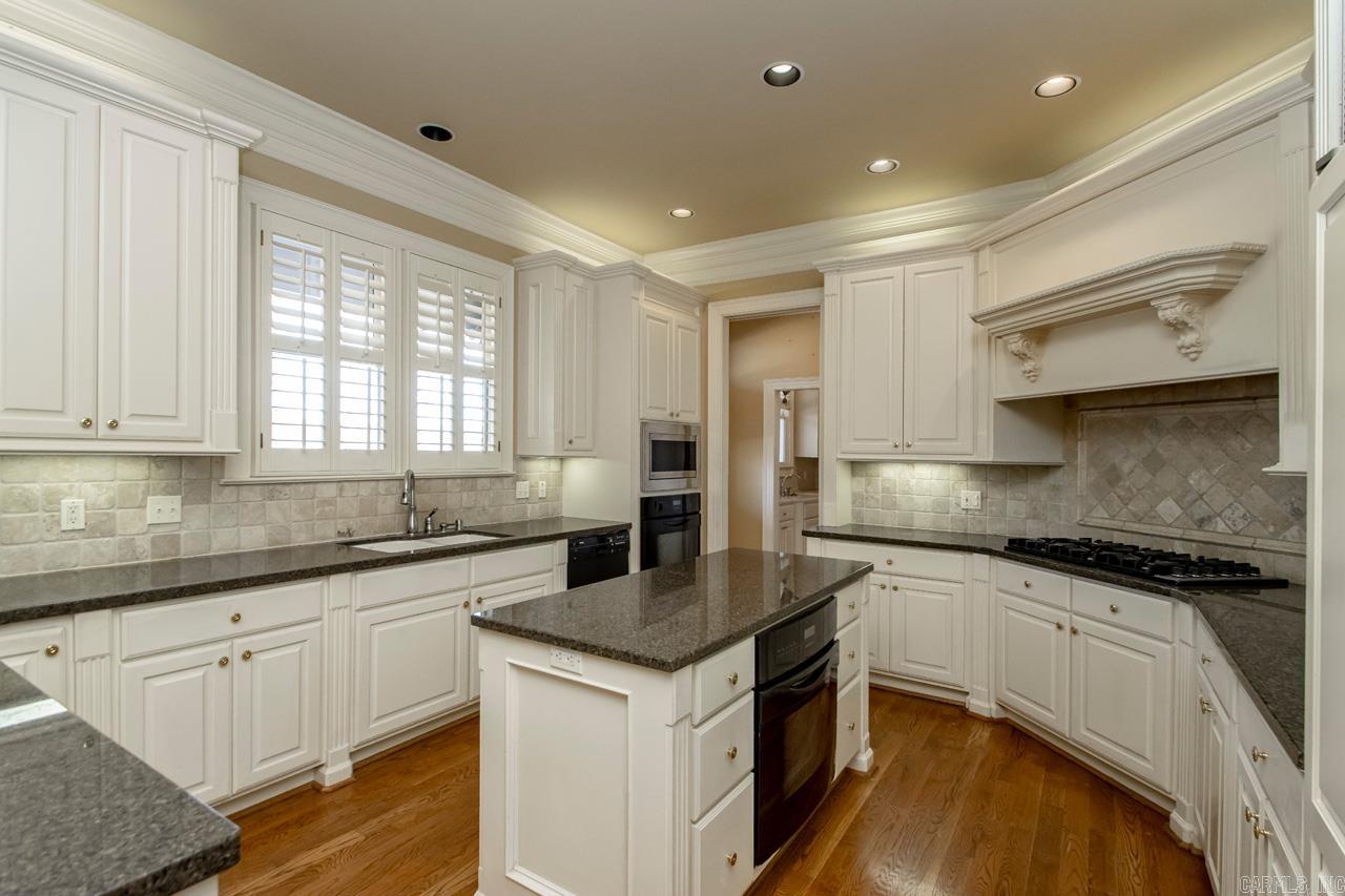 CHENAL WEST ESTATES - Residential