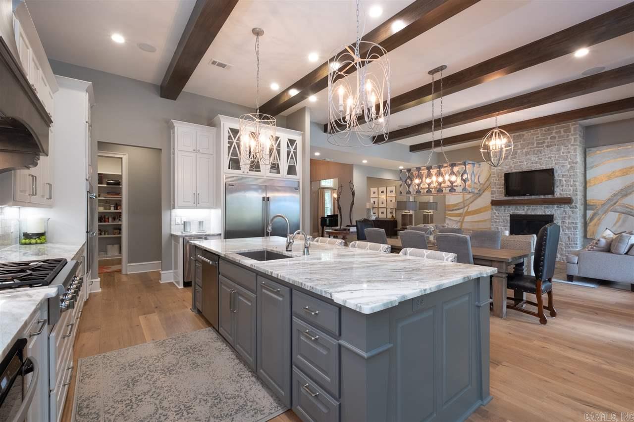 CHENAL DOWNS - Residential