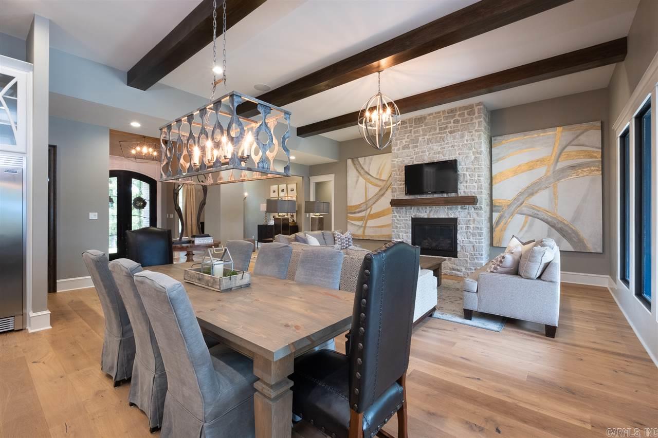 CHENAL DOWNS - Residential