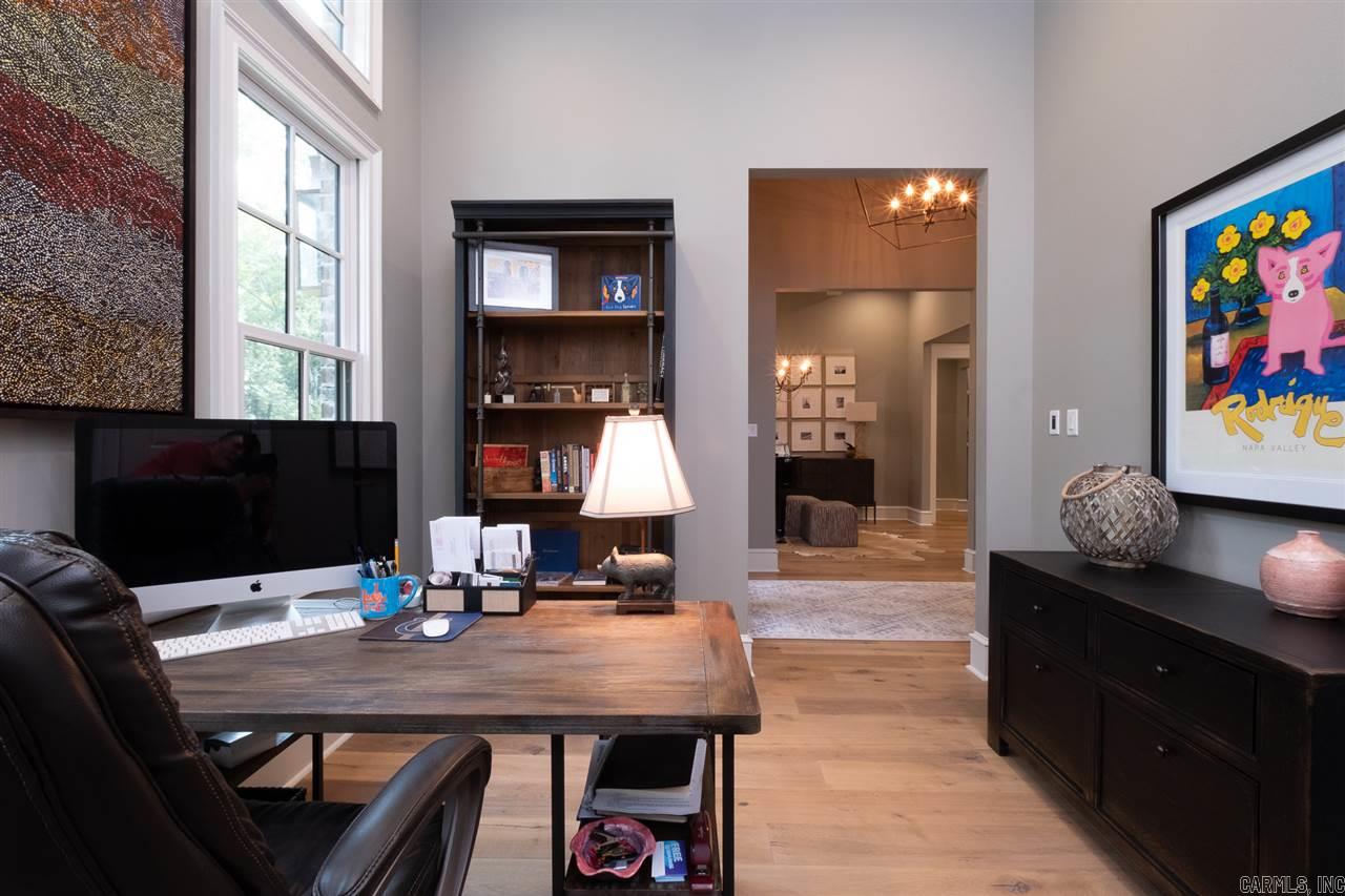 CHENAL DOWNS - Residential