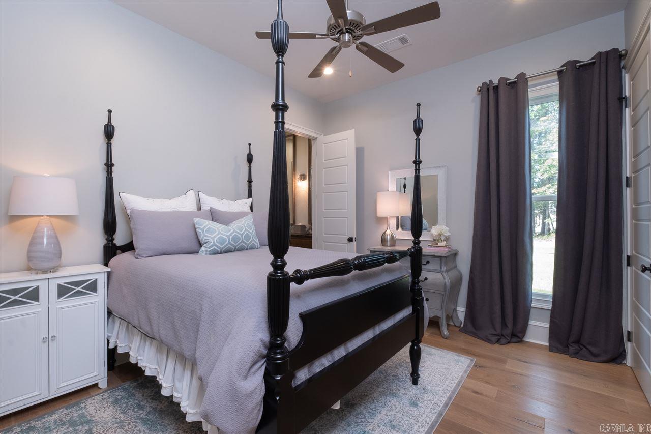 CHENAL DOWNS - Residential