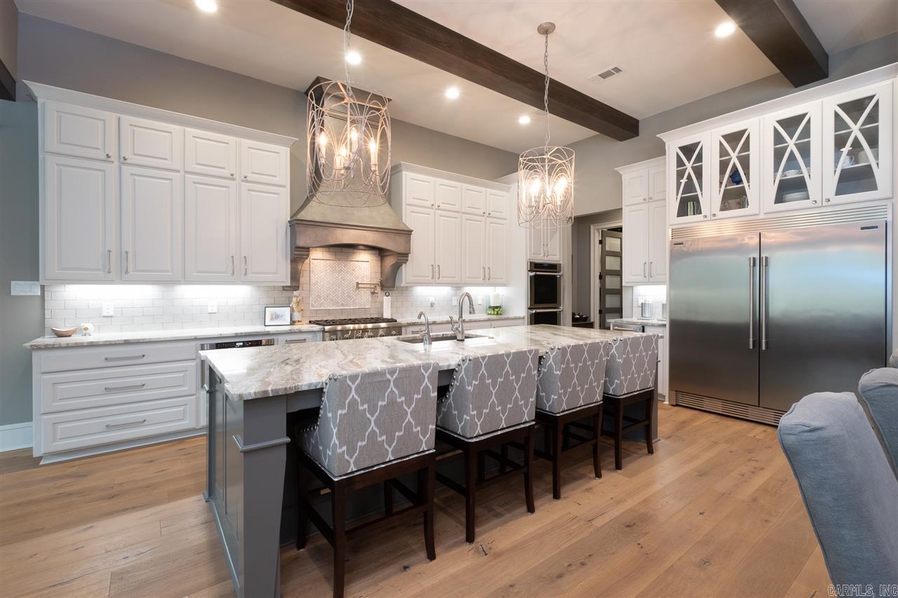 CHENAL DOWNS - Residential