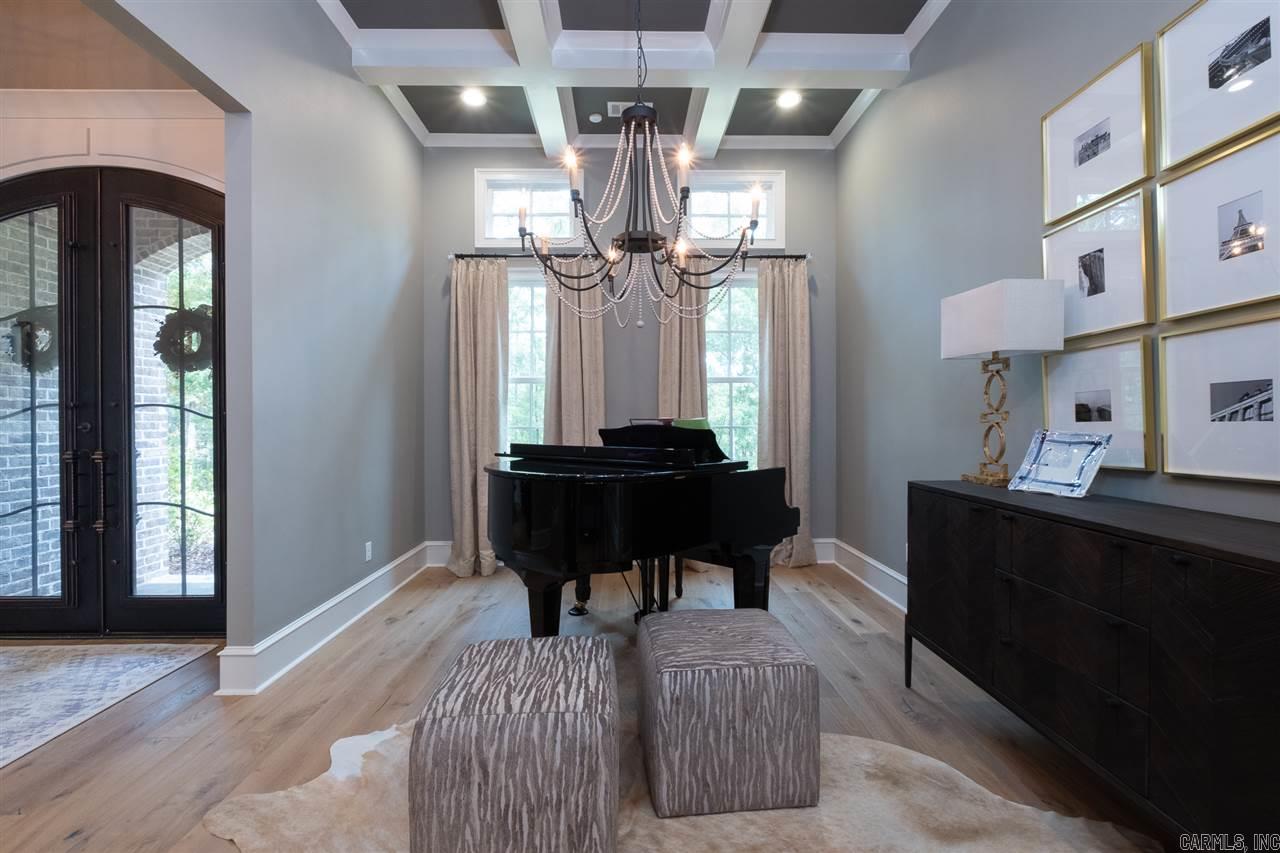 CHENAL DOWNS - Residential