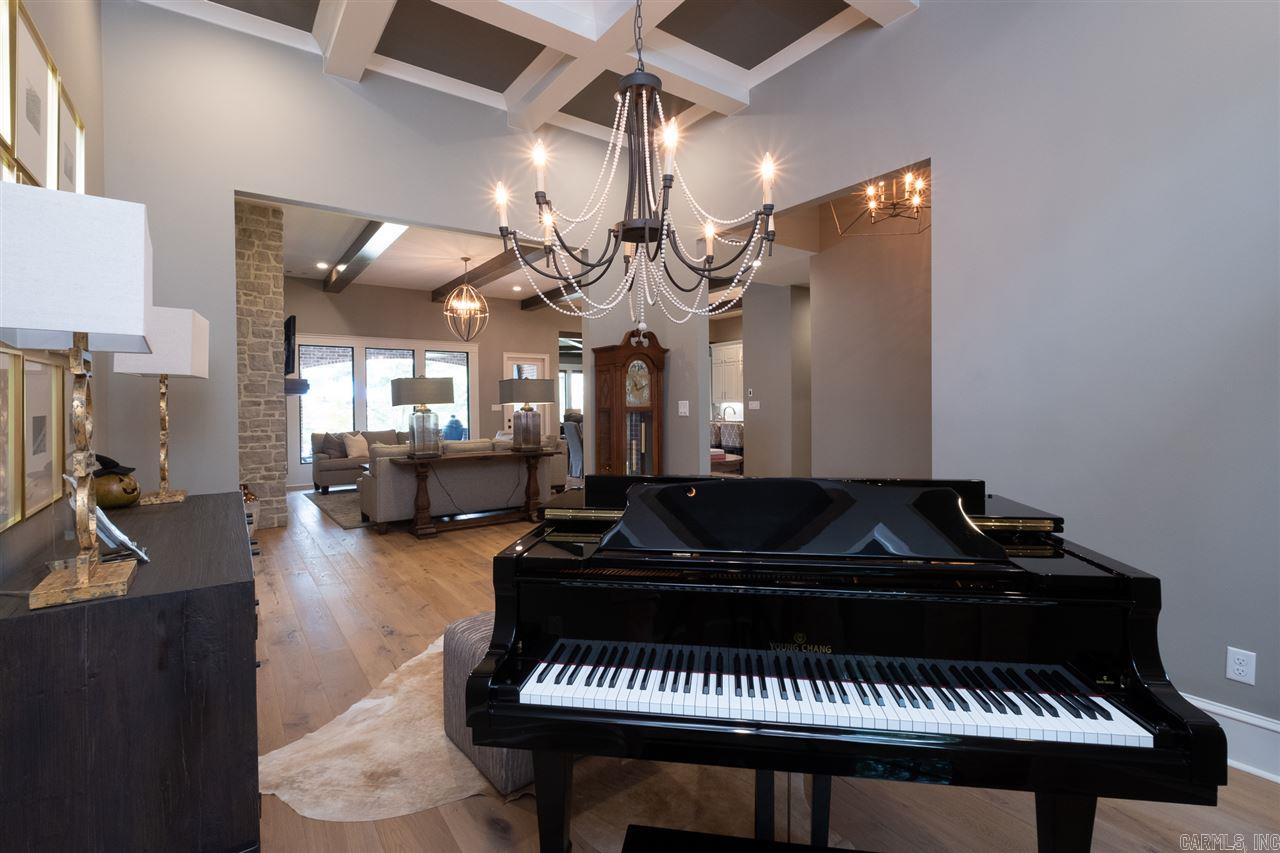 CHENAL DOWNS - Residential