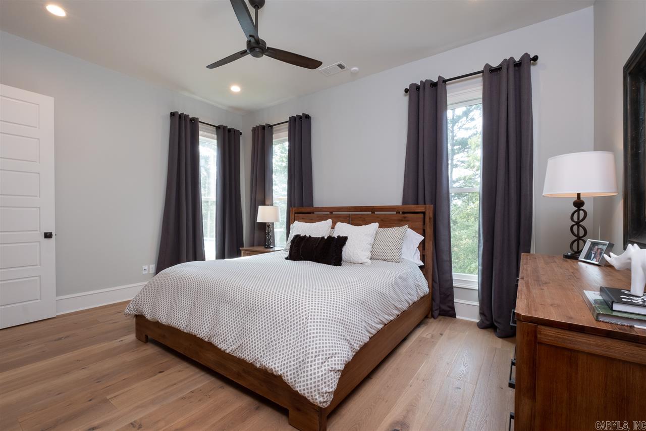 CHENAL DOWNS - Residential