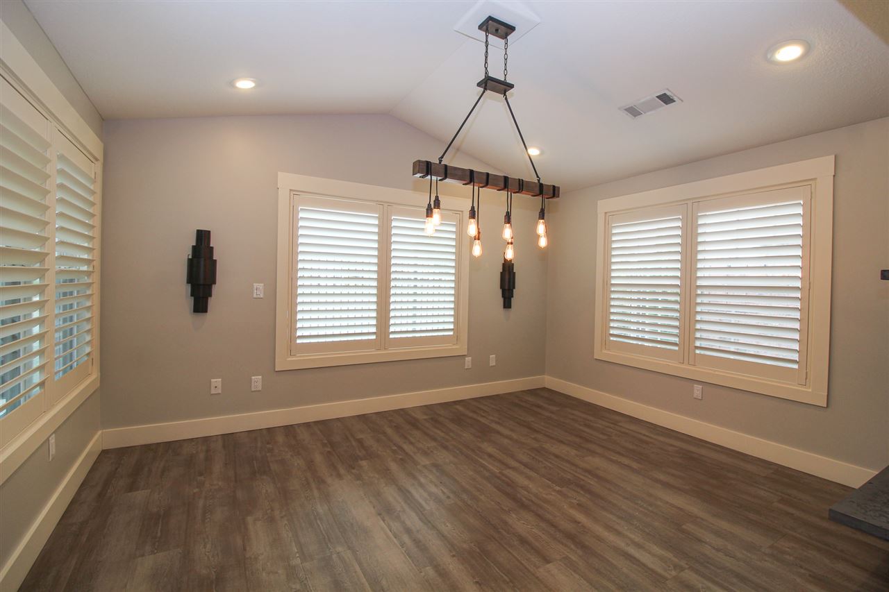 ENCLAVE - Residential