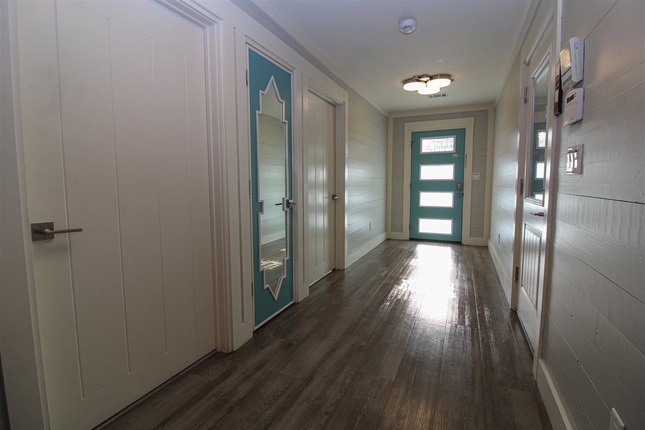 ENCLAVE - Residential