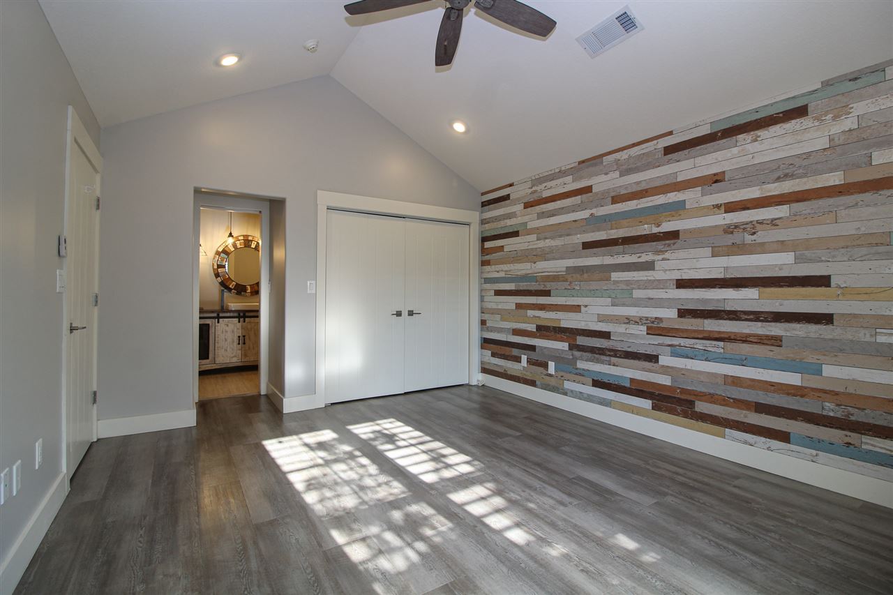 ENCLAVE - Residential