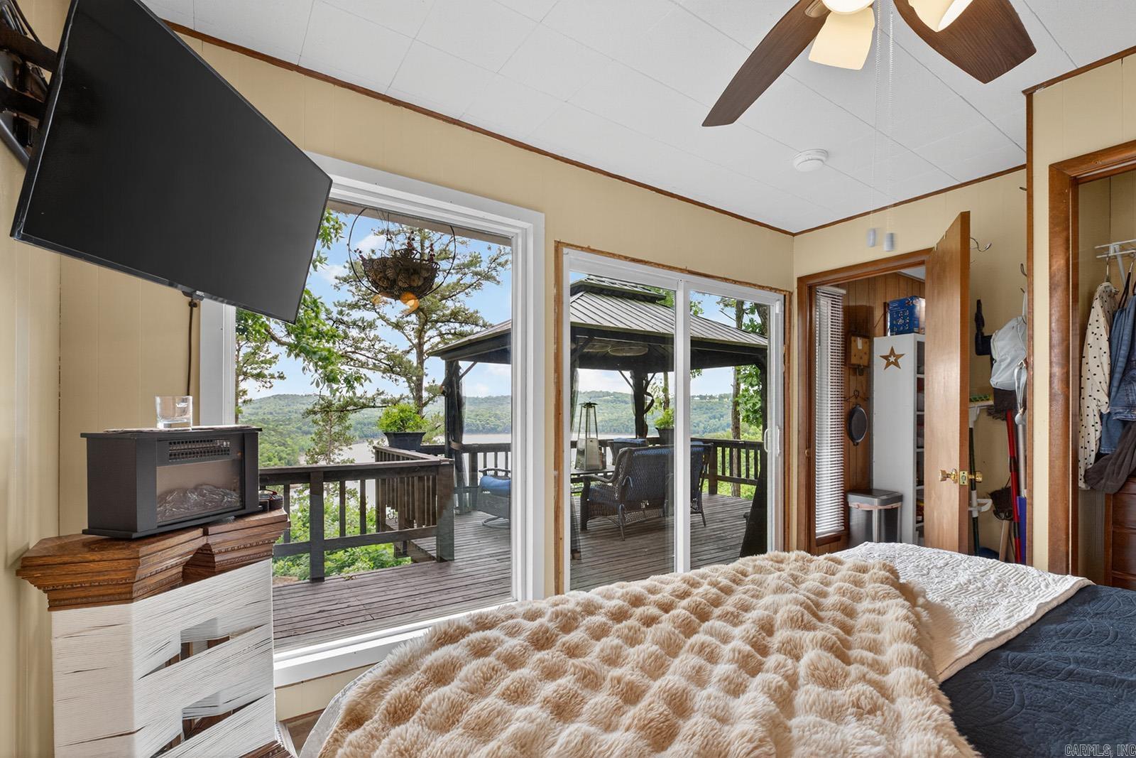 SOUTH FORK - Residential