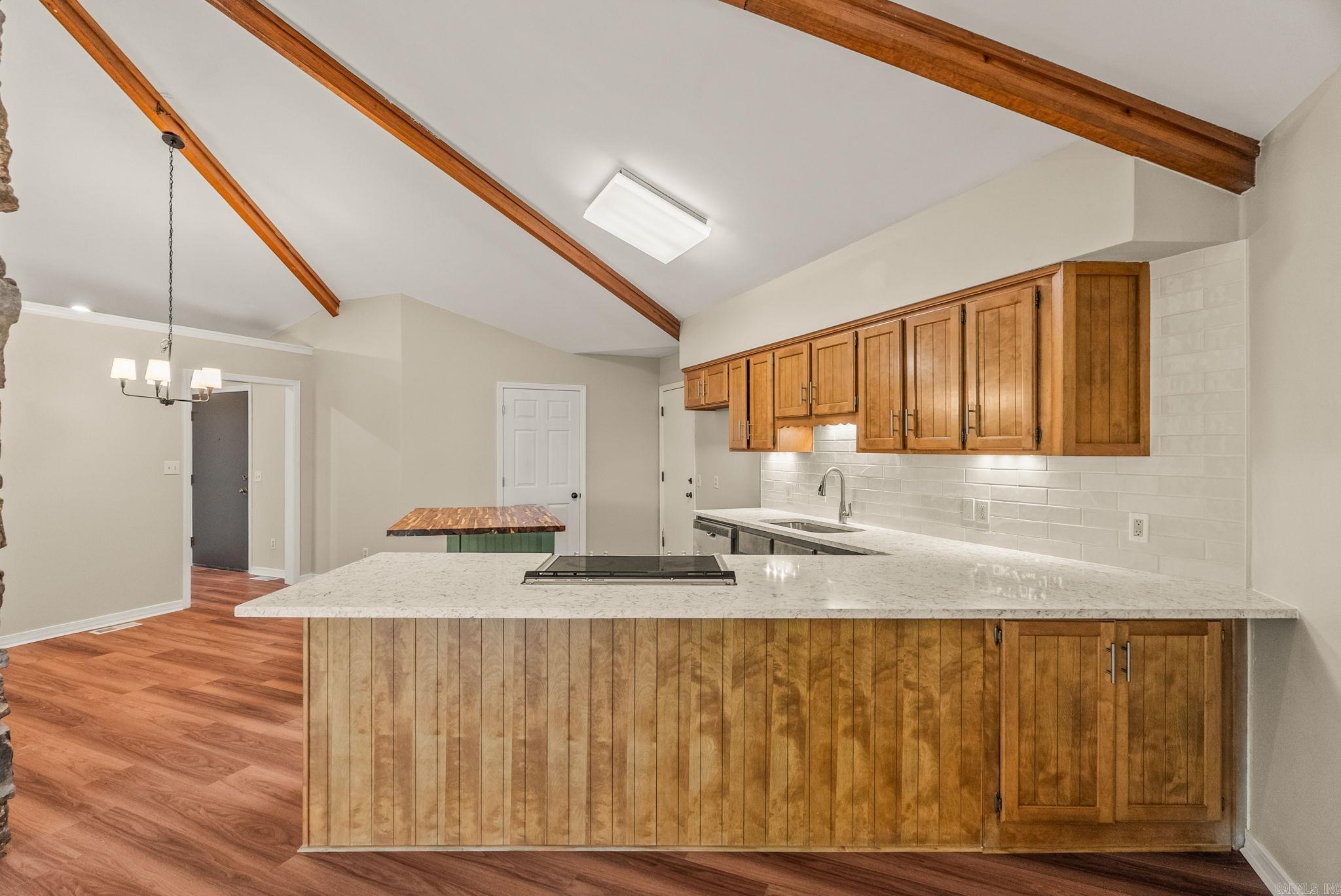 HAMILTON HILLS - Residential