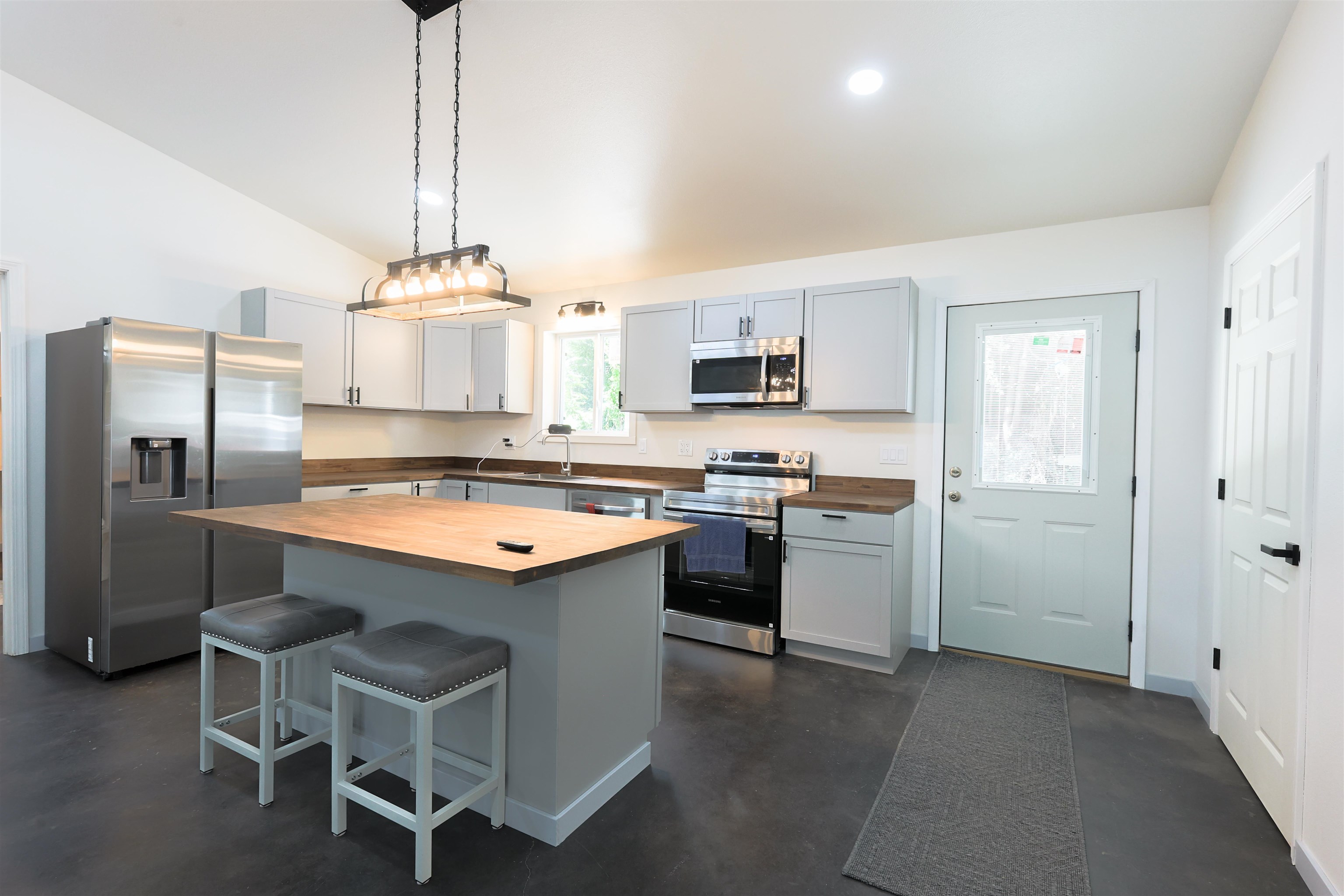 ORIGINAL TOWN - MELBOURNE - Residential