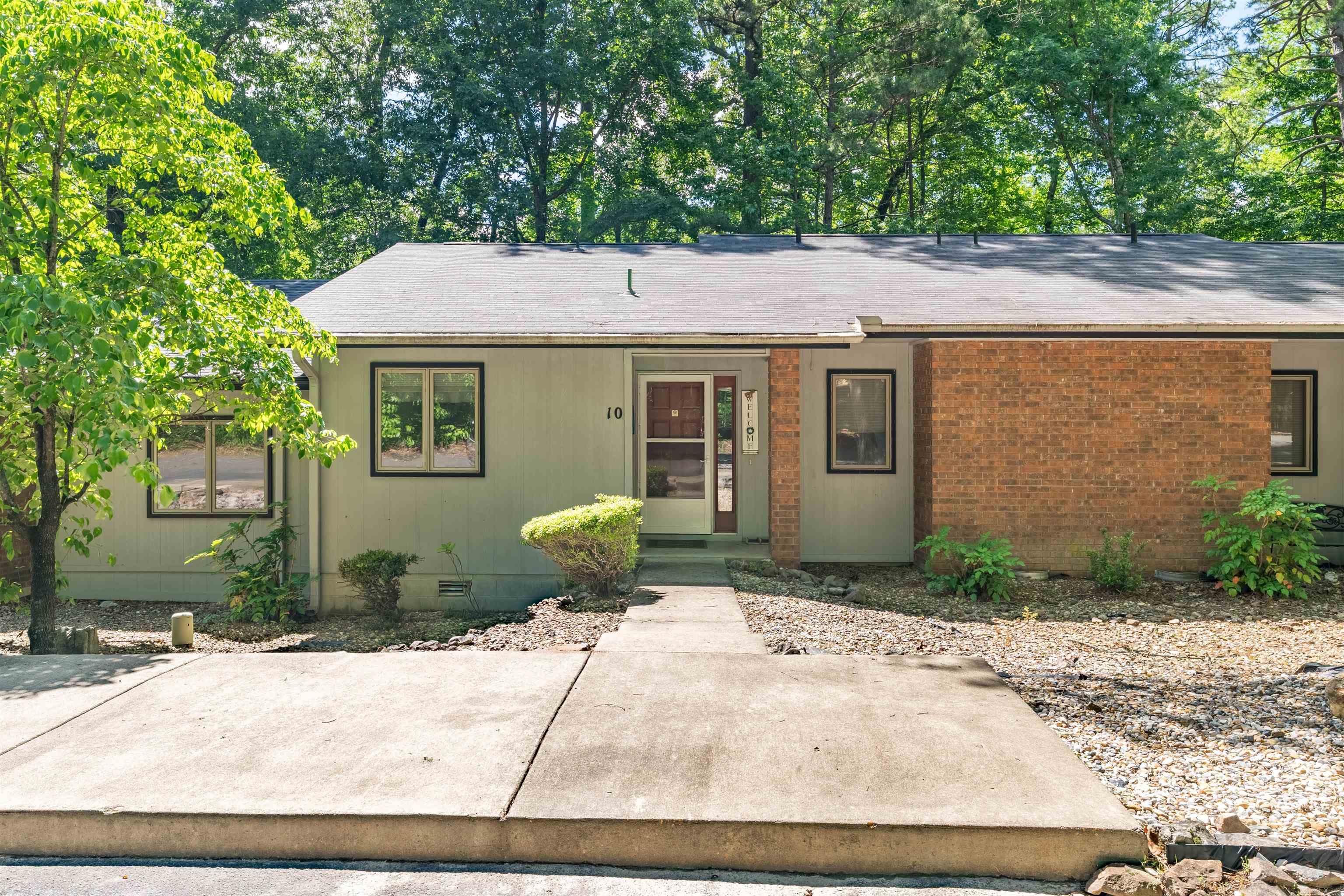 CORTEZ COURTS - Residential
