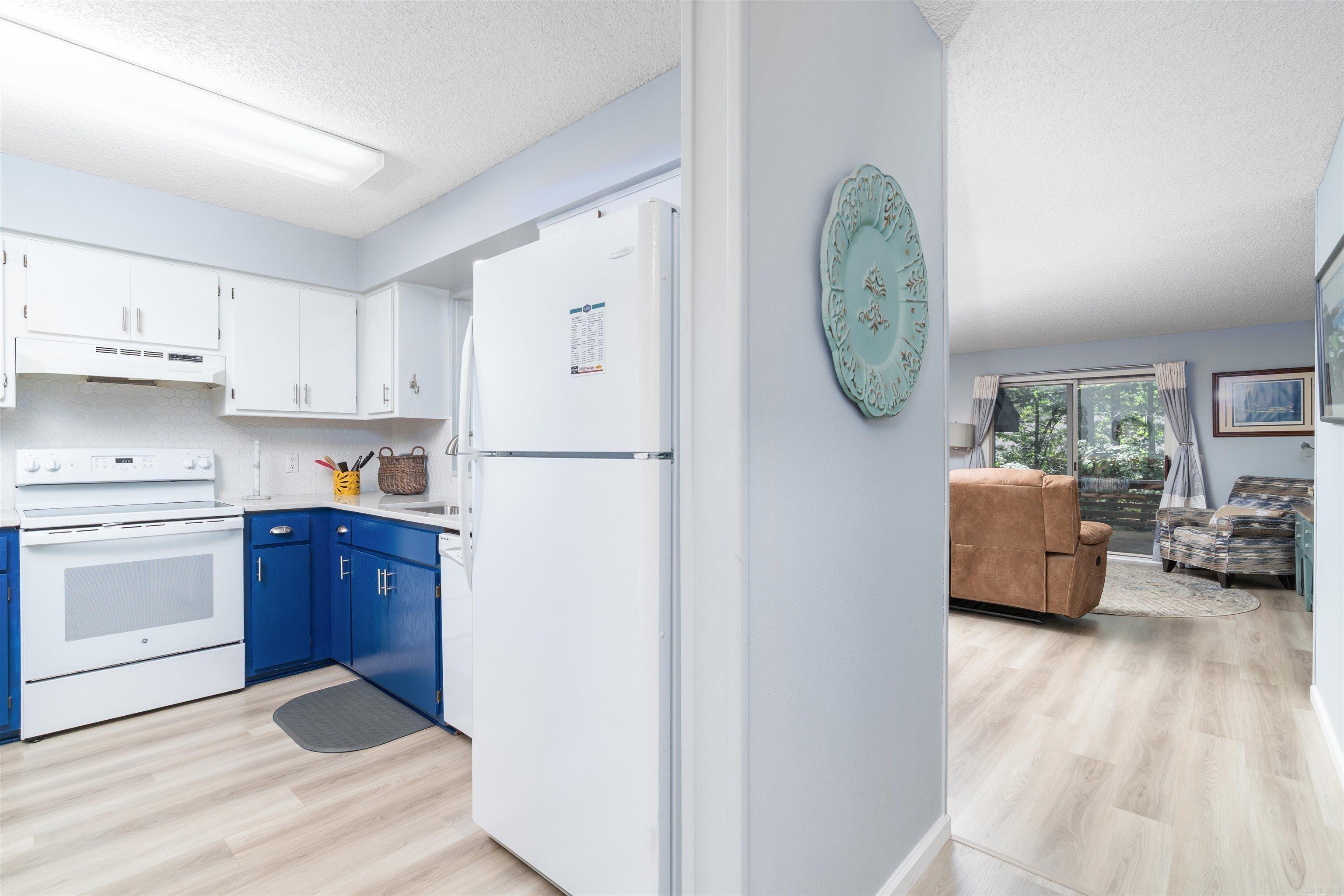 CORTEZ COURTS - Residential