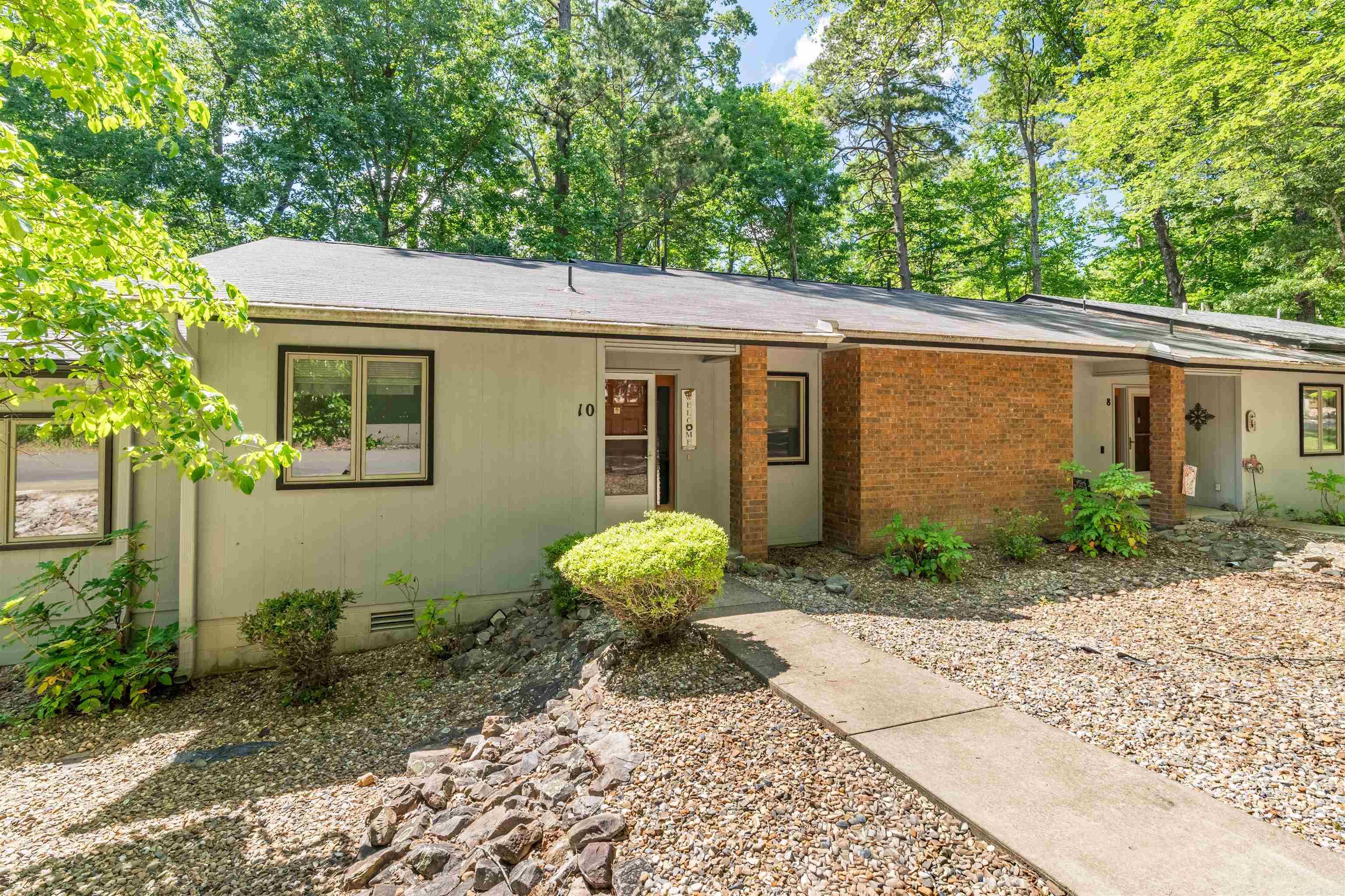 CORTEZ COURTS - Residential
