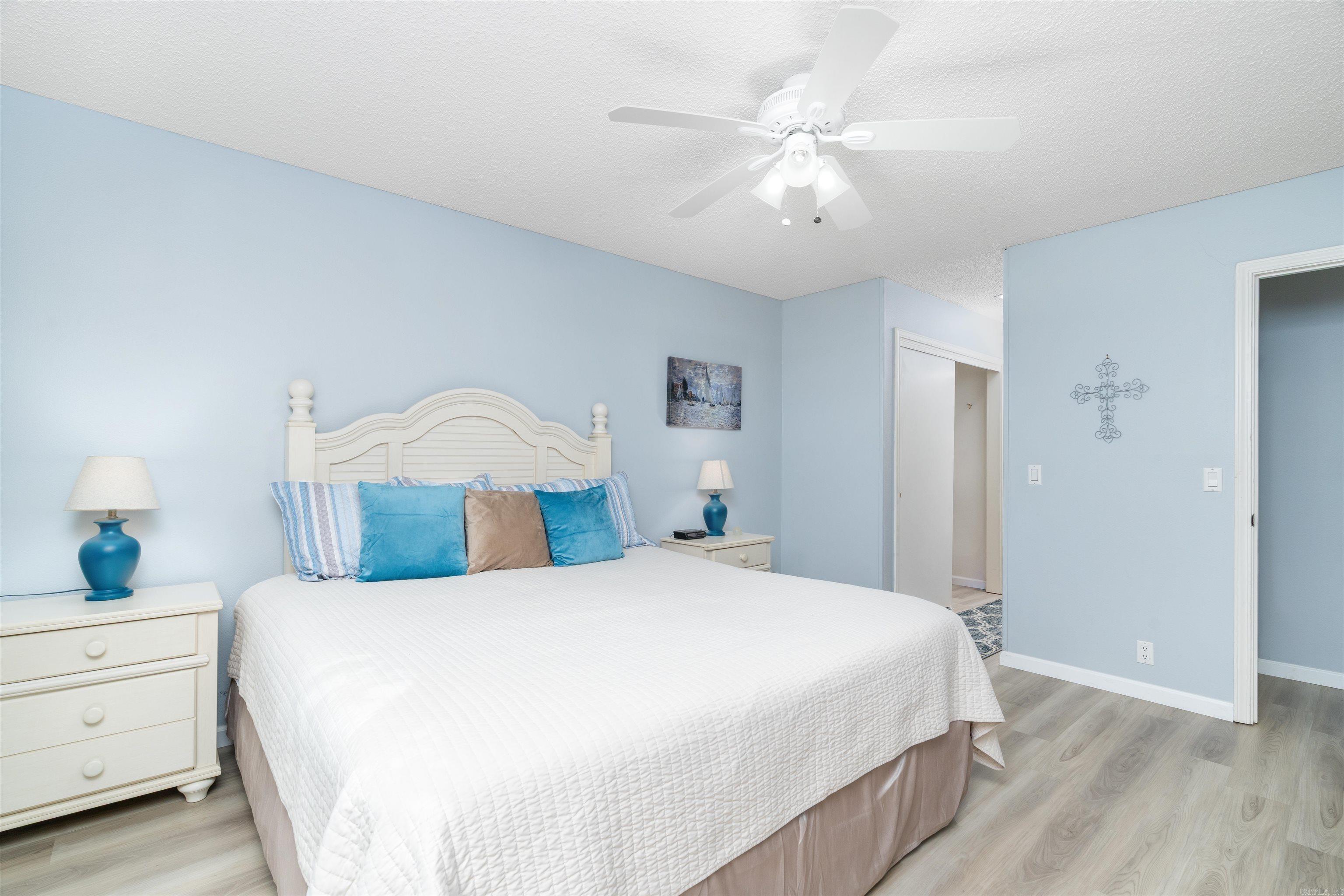 CORTEZ COURTS - Residential