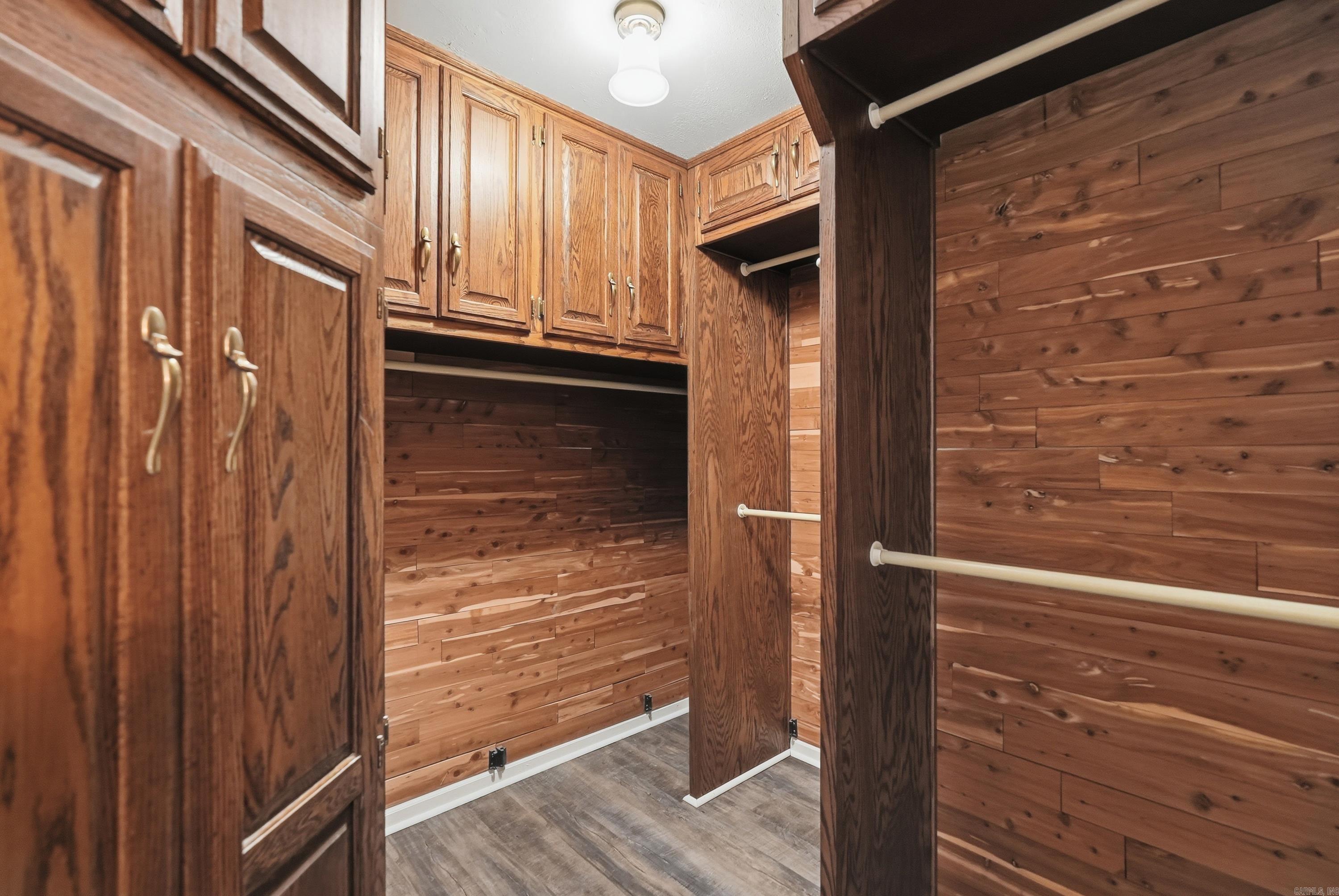 OVERBROOK - Residential