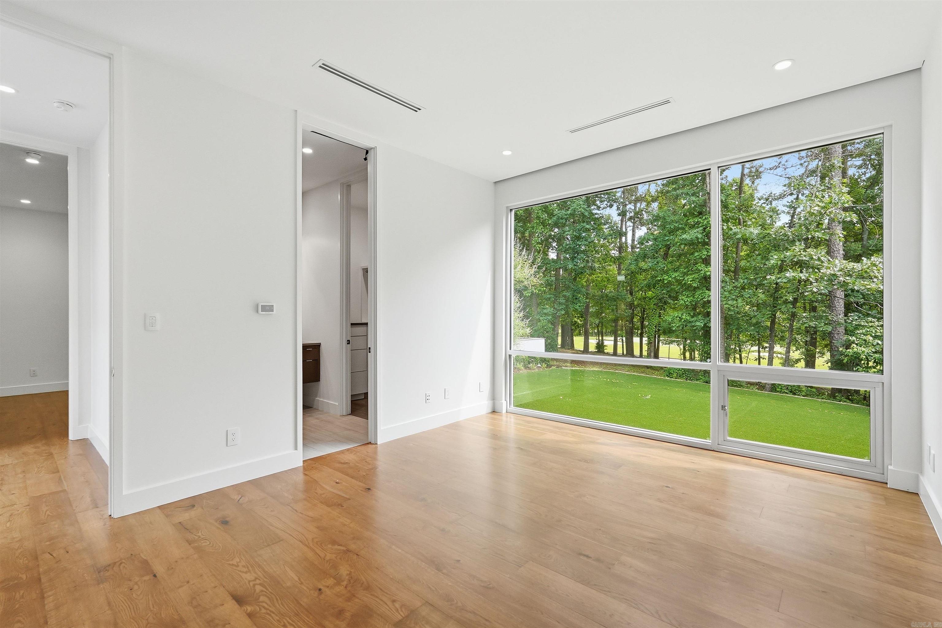 CHENAL VALLEY SOLOGNE CIRCLE - Residential