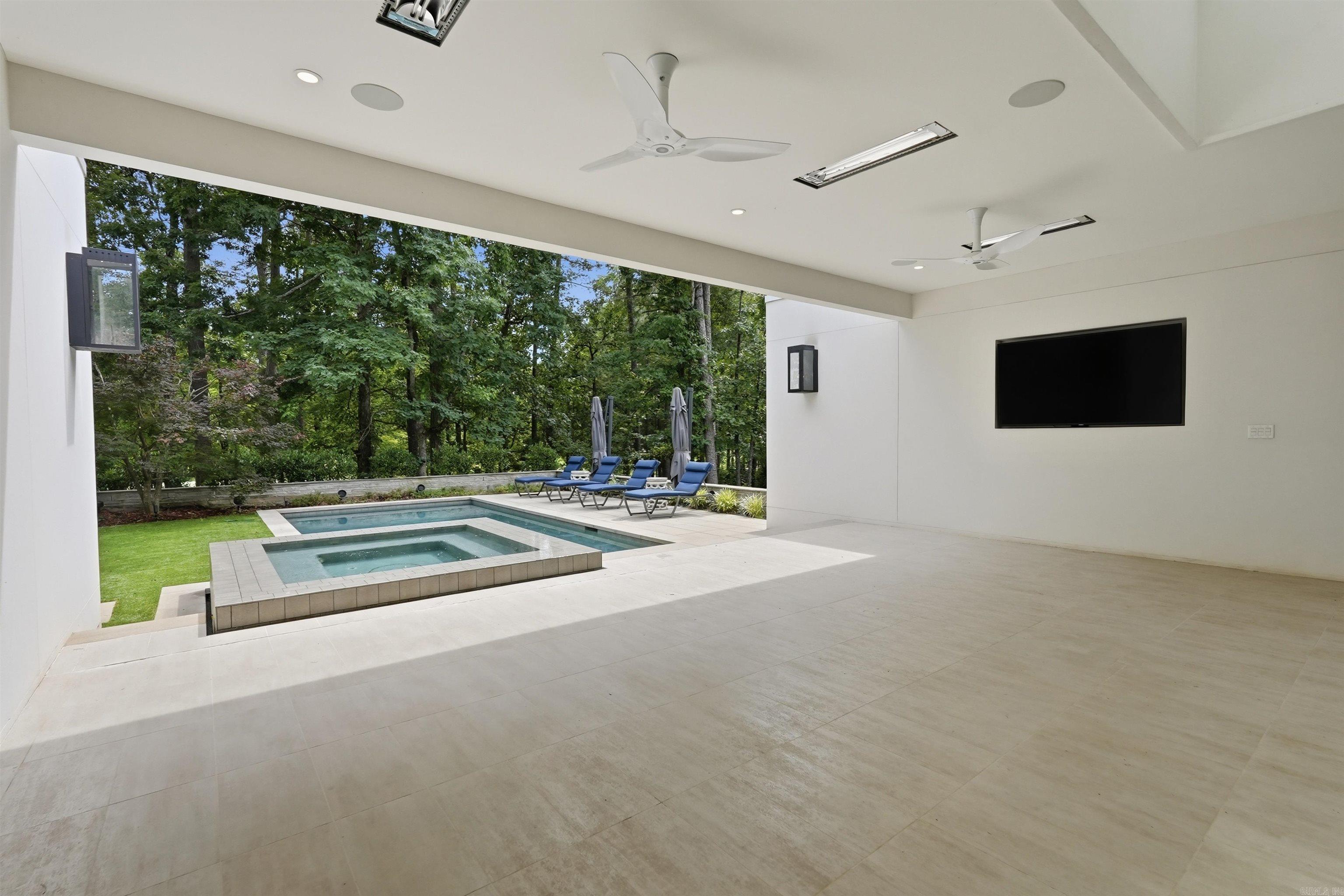 CHENAL VALLEY SOLOGNE CIRCLE - Residential