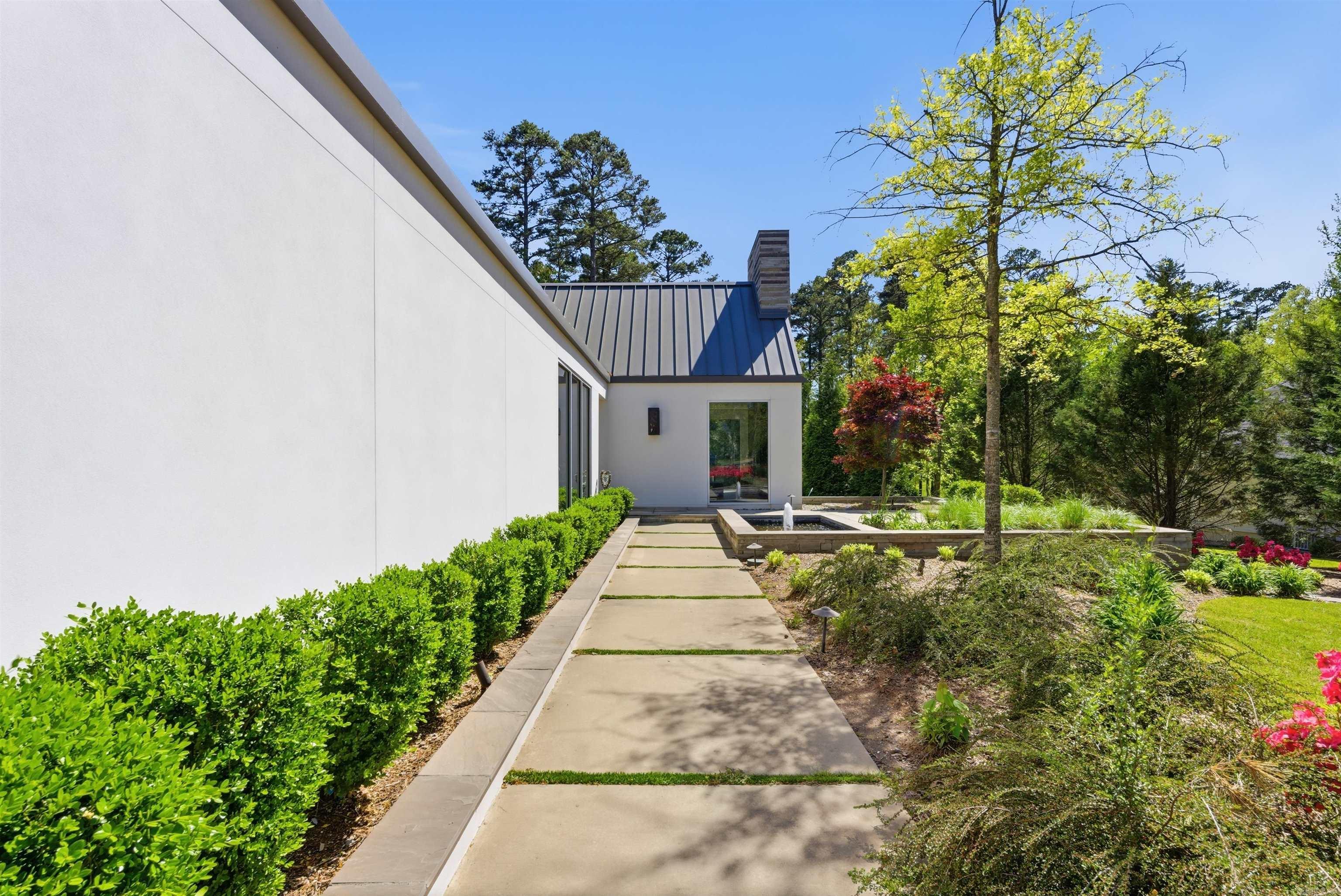 CHENAL VALLEY SOLOGNE CIRCLE - Residential
