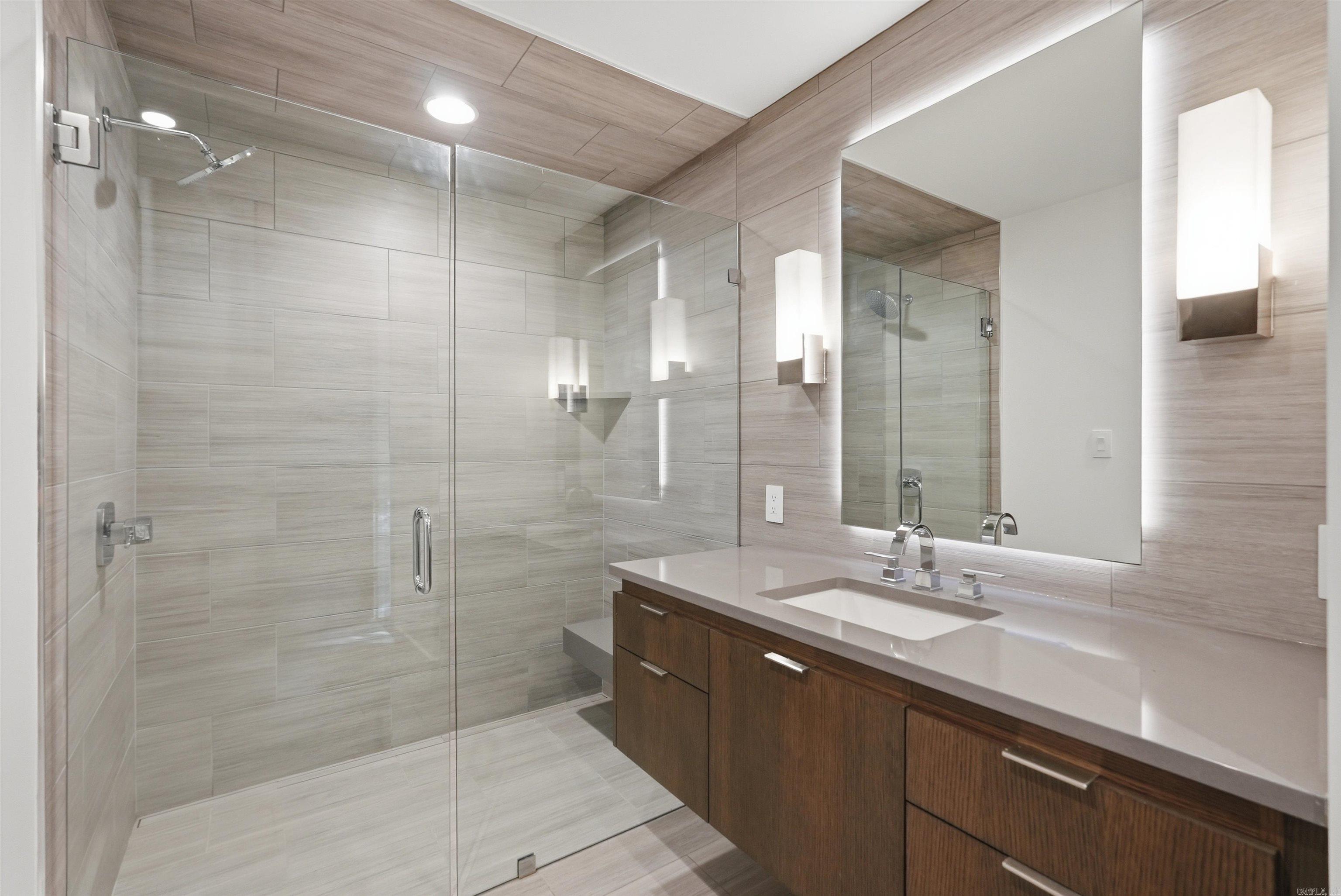 CHENAL VALLEY SOLOGNE CIRCLE - Residential