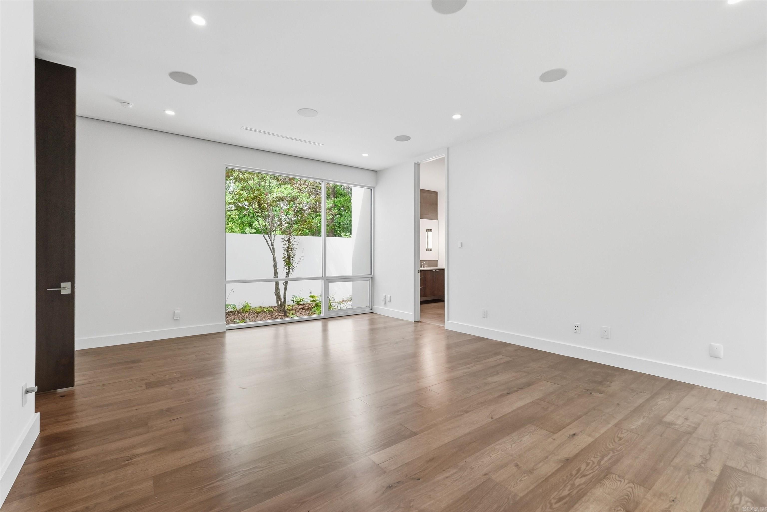 CHENAL VALLEY SOLOGNE CIRCLE - Residential