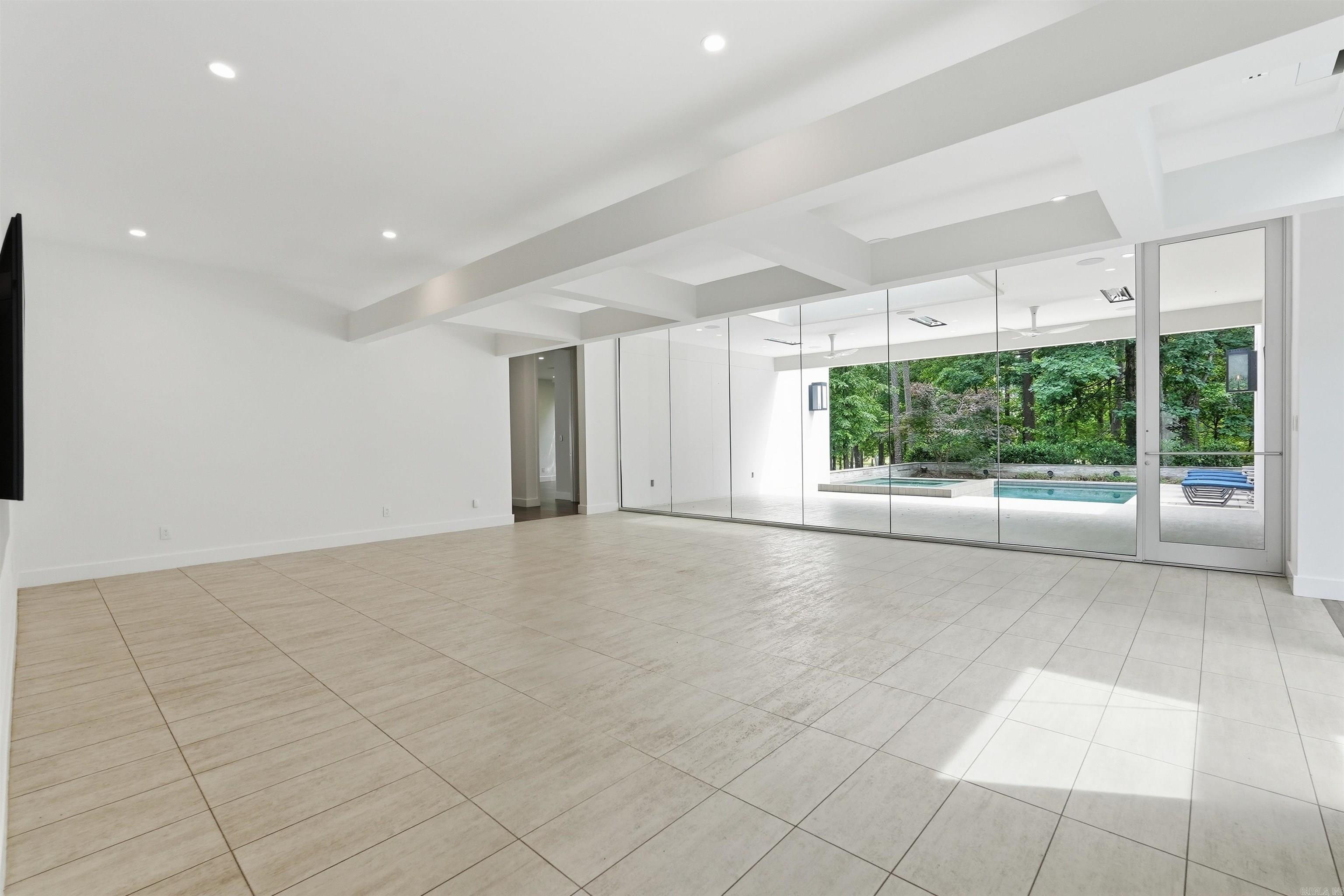 CHENAL VALLEY SOLOGNE CIRCLE - Residential