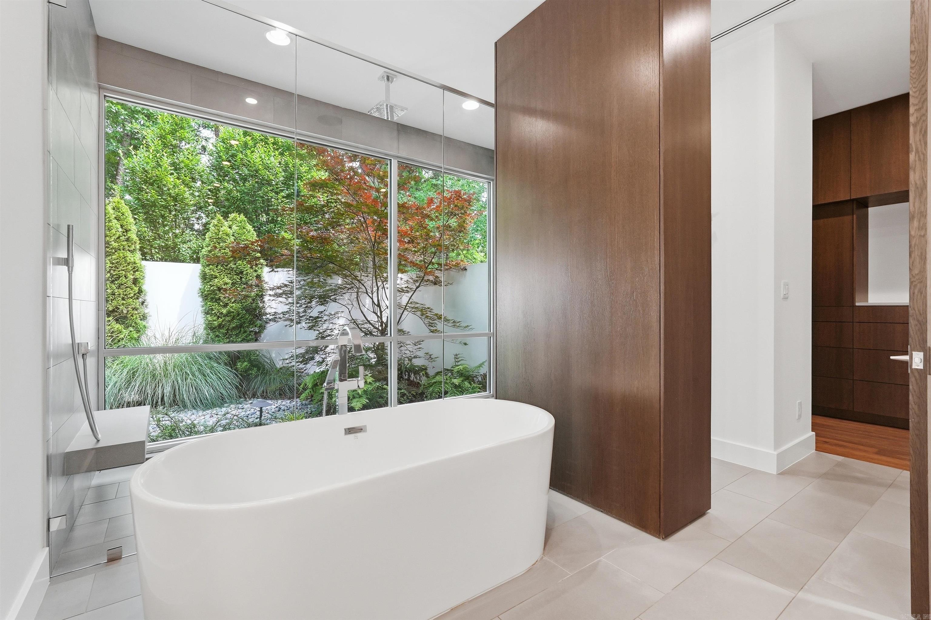 CHENAL VALLEY SOLOGNE CIRCLE - Residential