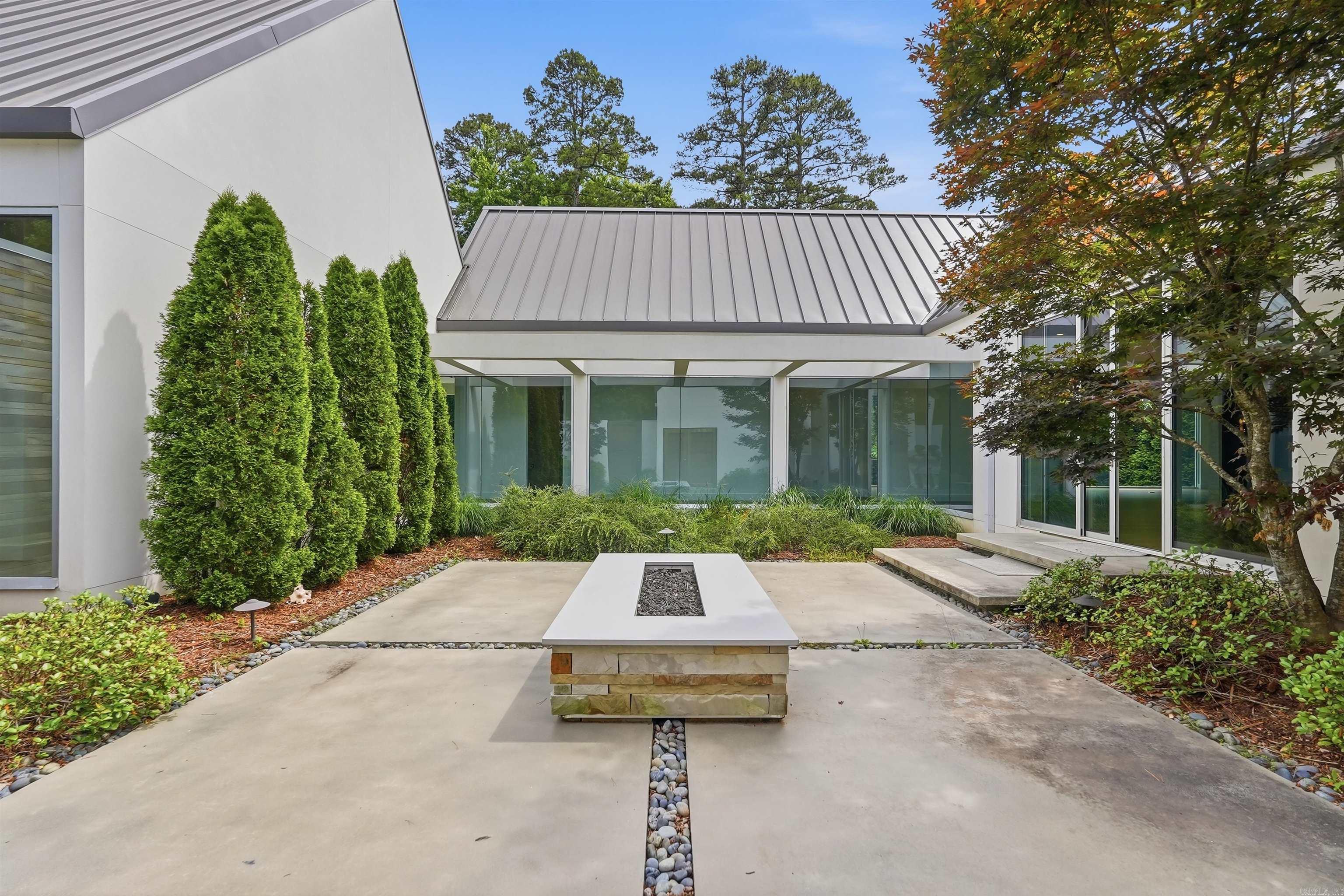 CHENAL VALLEY SOLOGNE CIRCLE - Residential