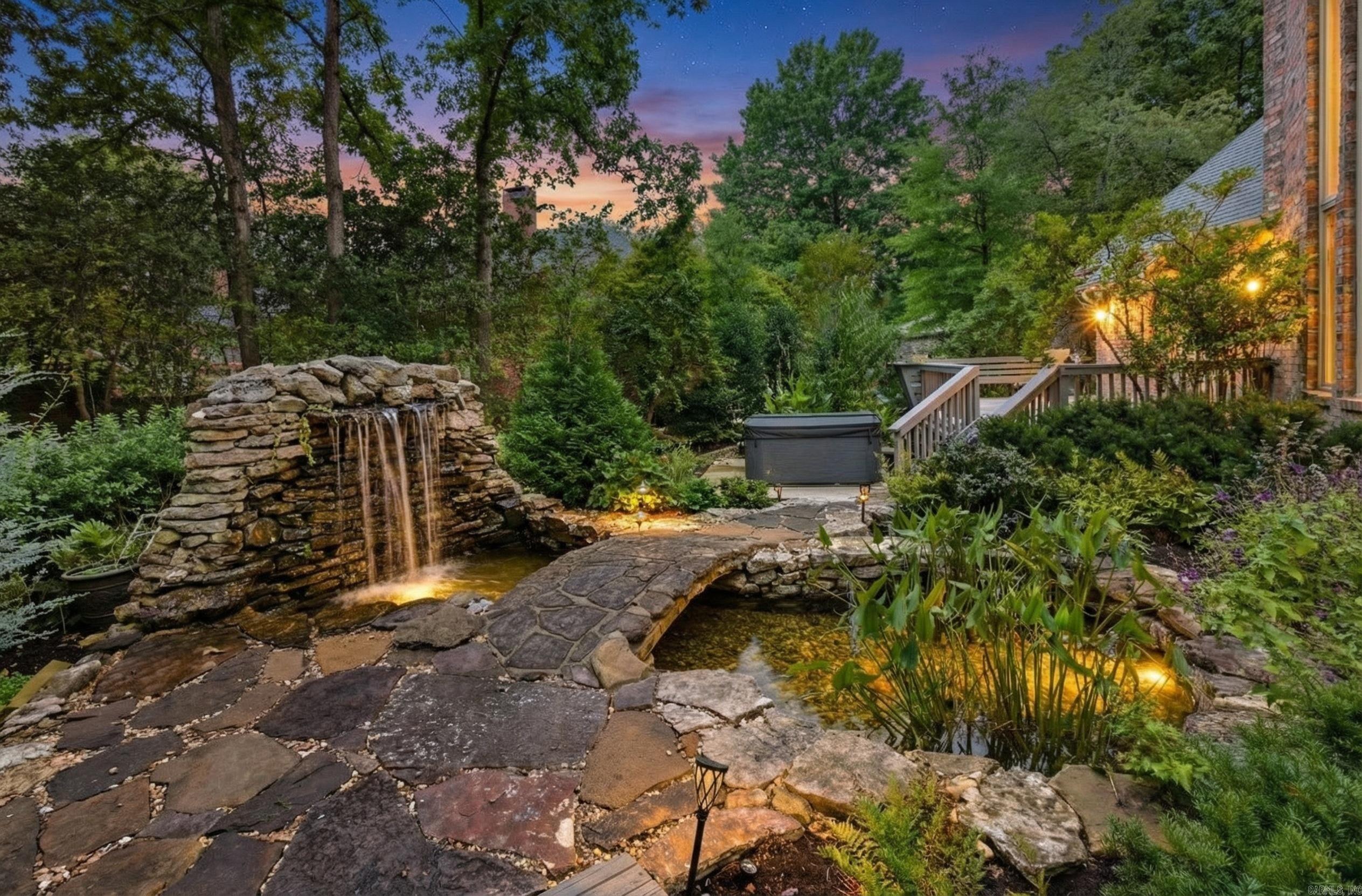 CHENAL VALLEY CHENAL CIRCLE - Residential