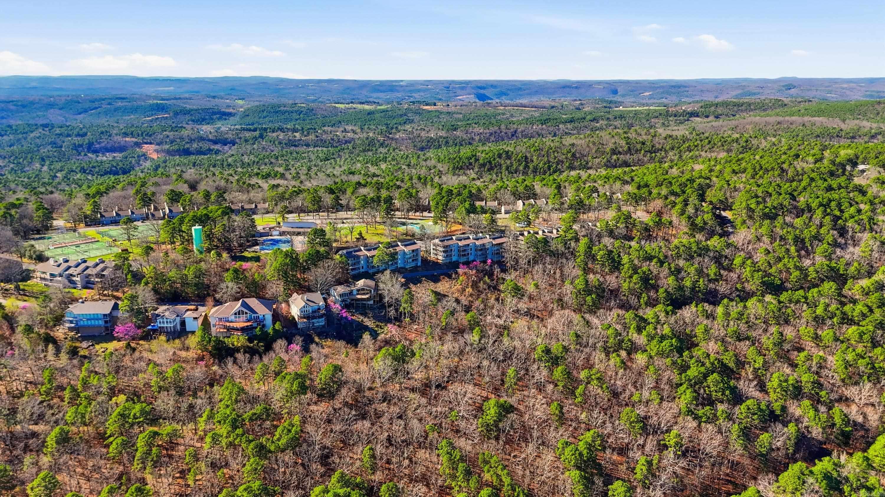 CLIFFSIDE LODGE - Residential