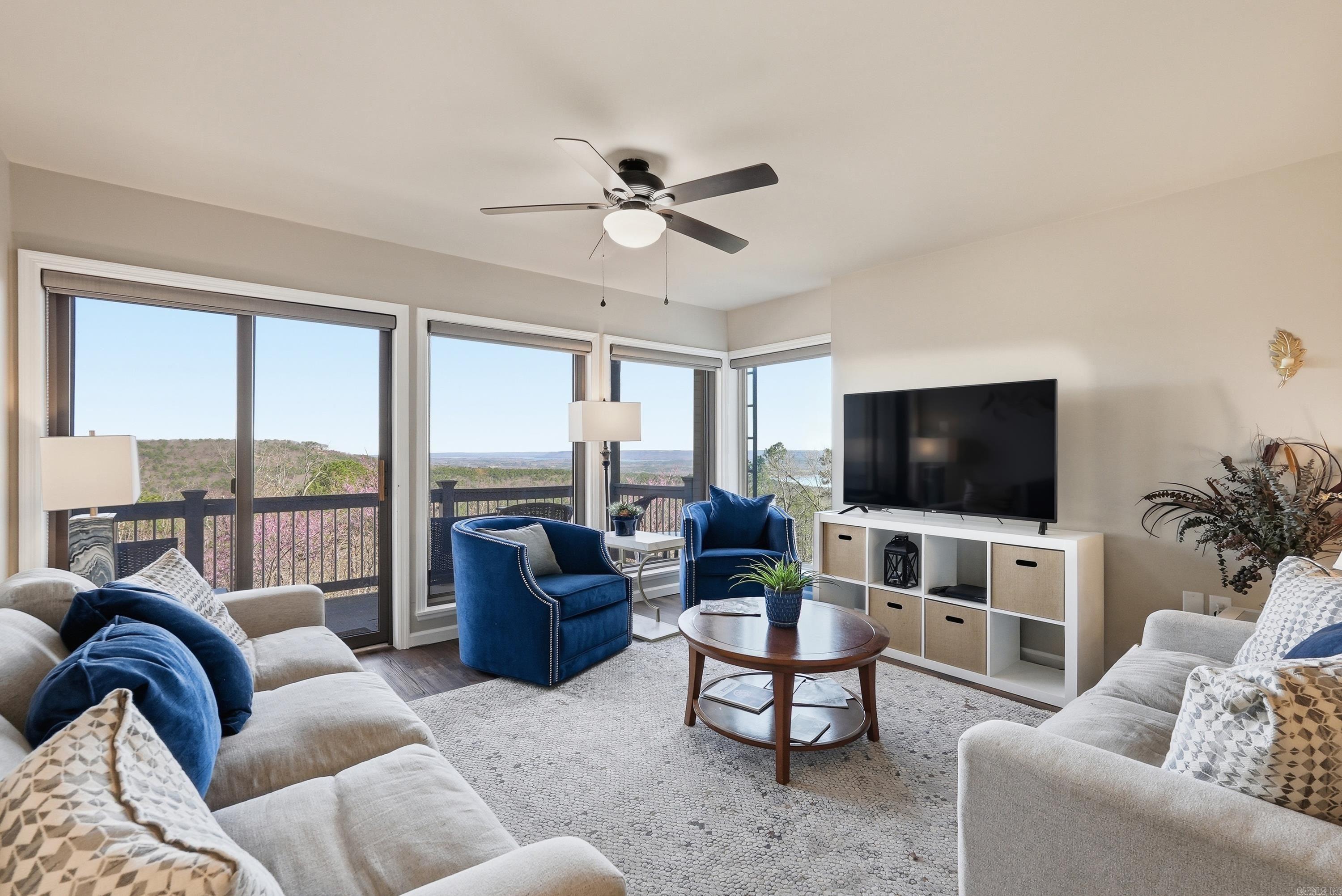 CLIFFSIDE LODGE - Residential