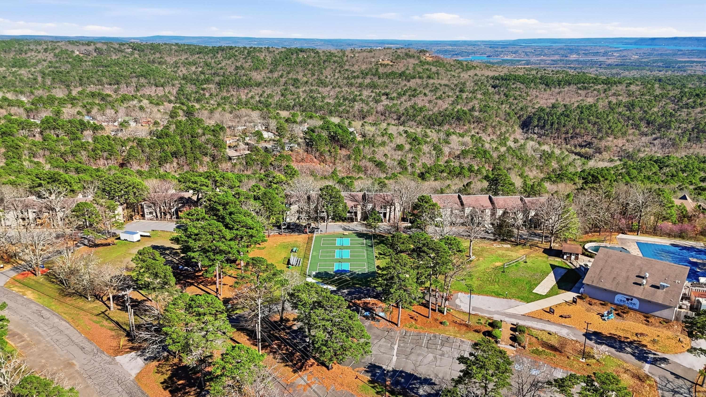 CLIFFSIDE LODGE - Residential