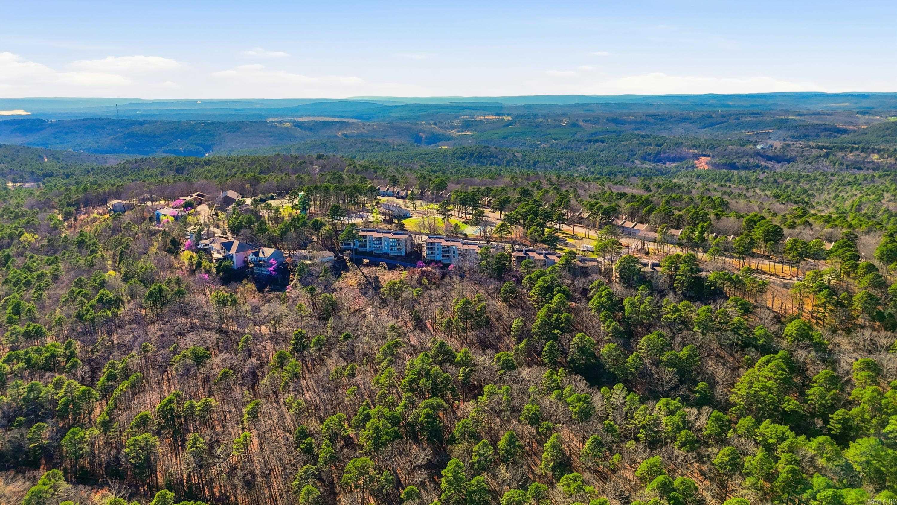 CLIFFSIDE LODGE - Residential