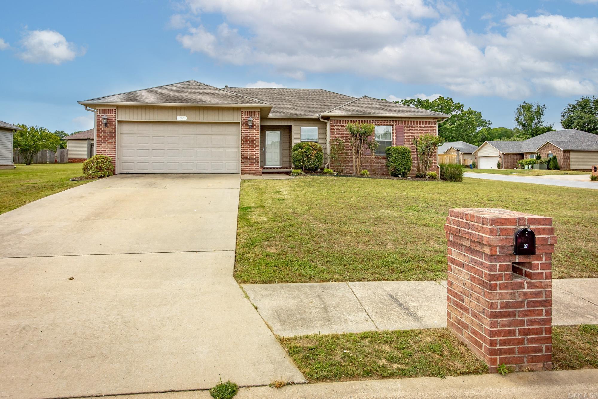 SELLER OFFERING A $500 ALLOWANCE FOR CARPET CLEANING AT CLOSING. Move-in ready:  washer/dryer/fridge ALL STAY!! Great home central to schools, shopping, and Little Rock Air Force Base!  Freshly painted. Open floor plan. Gas fireplace! Primary bath has jetted tub, two sinks and walk-in closet. Large corner lot with inviting back porch.   AGENTS SEE SHOWING REMARKS.