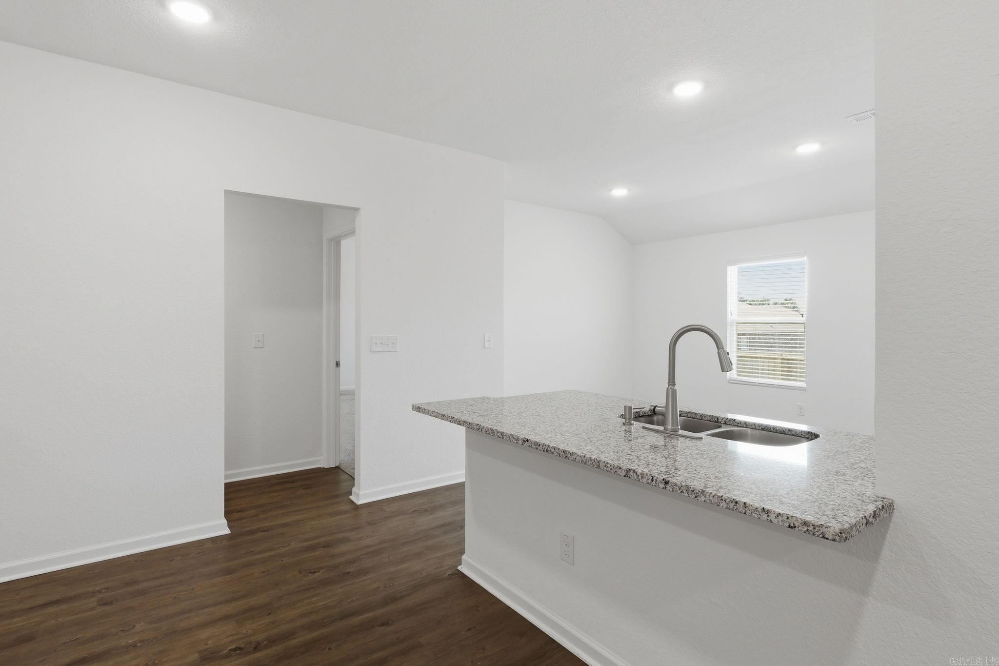 MUSEUM MEADOWS - Residential