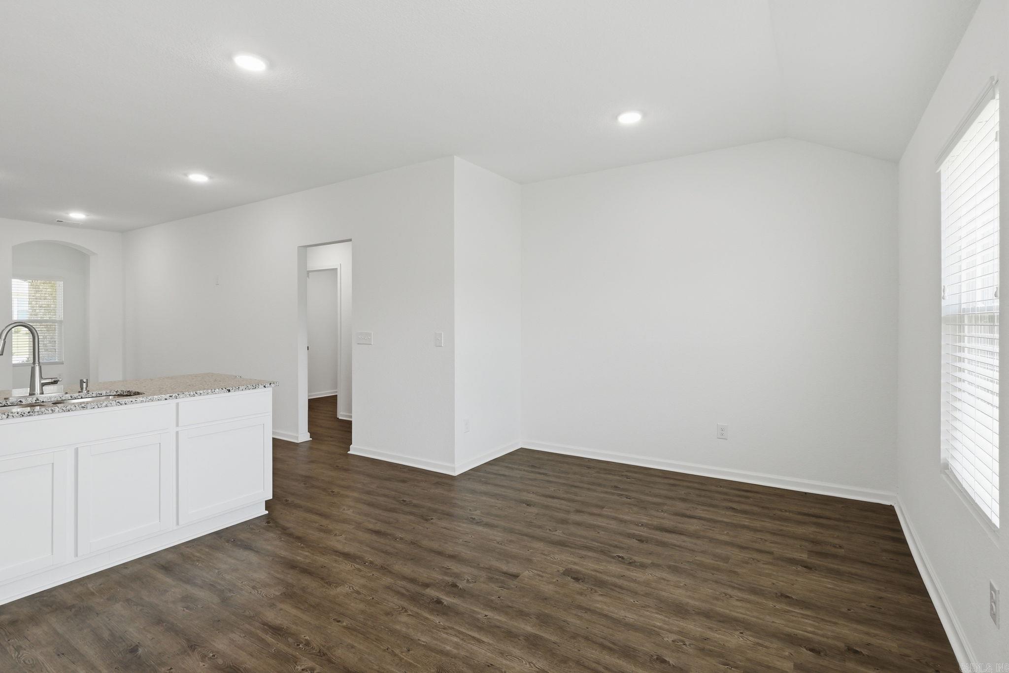 MUSEUM MEADOWS - Residential