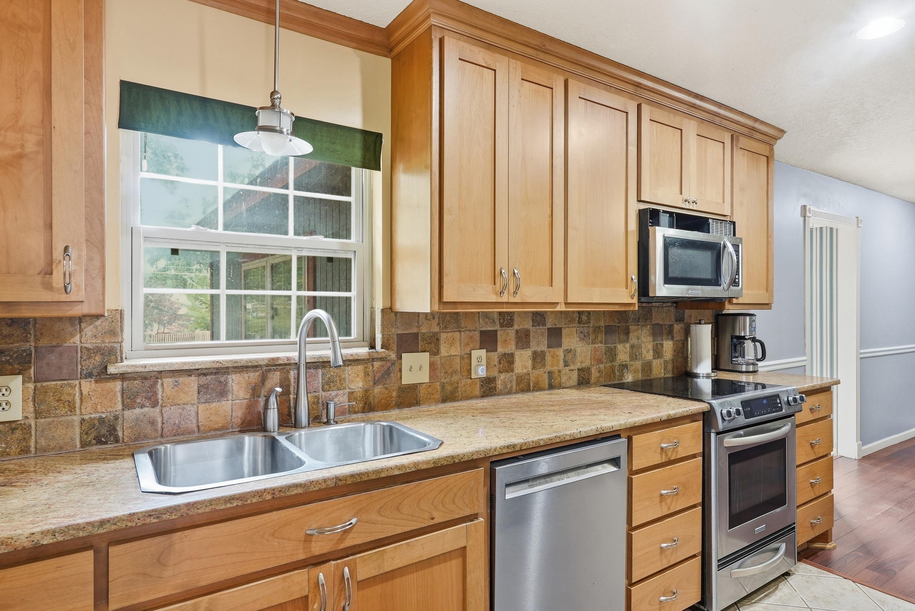 BROADVIEW TERRACE - Residential