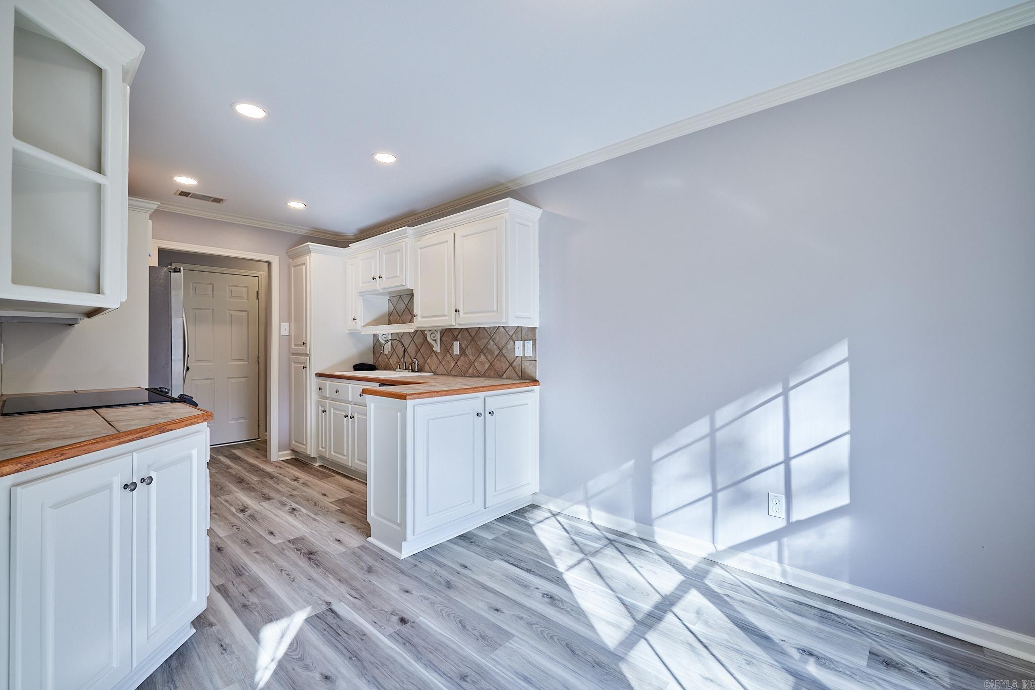 DIAMOND POINTE - Residential