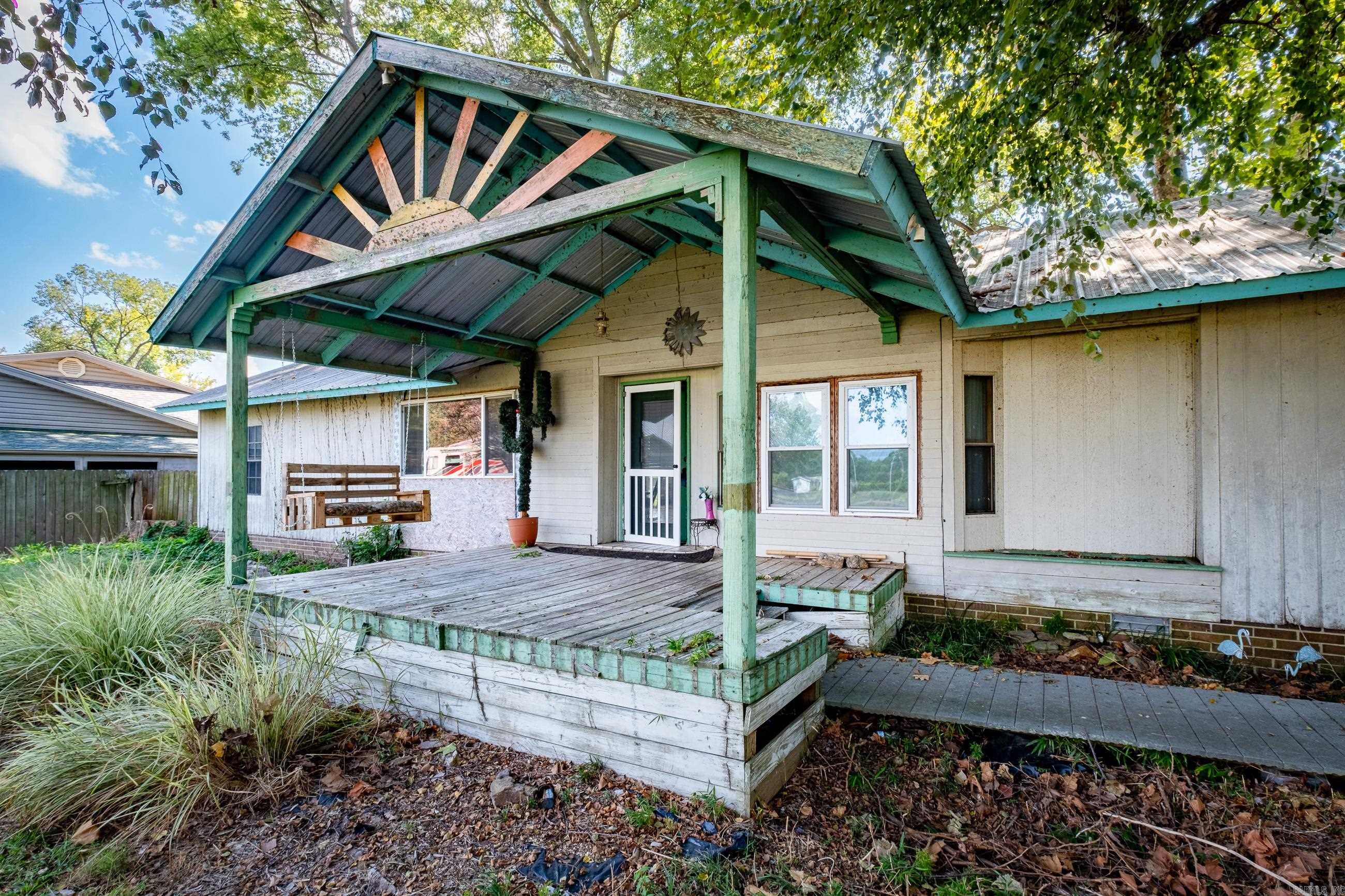 RIVER MANOR EST - Residential