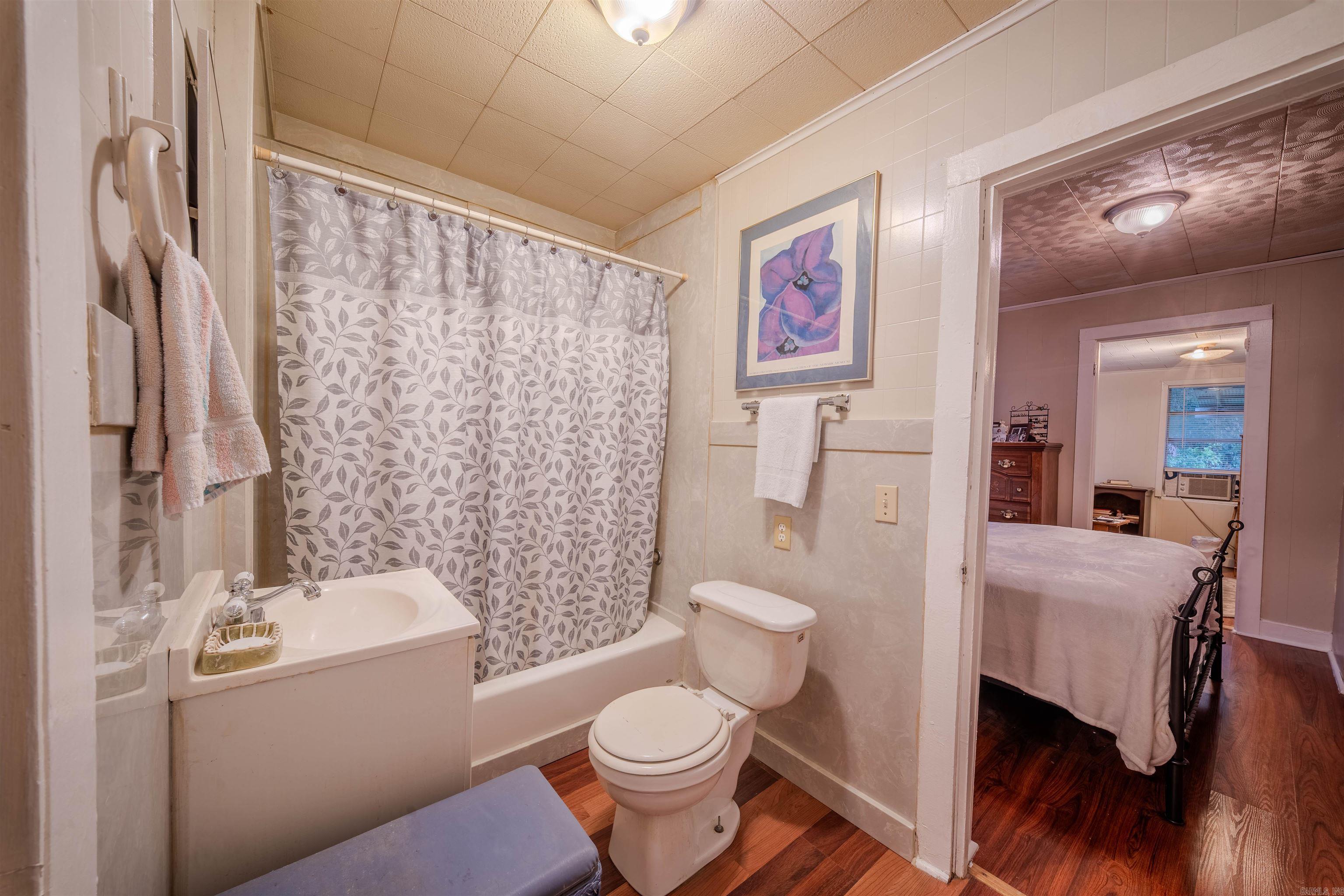 ADAMS, CC, ADDITION - Residential