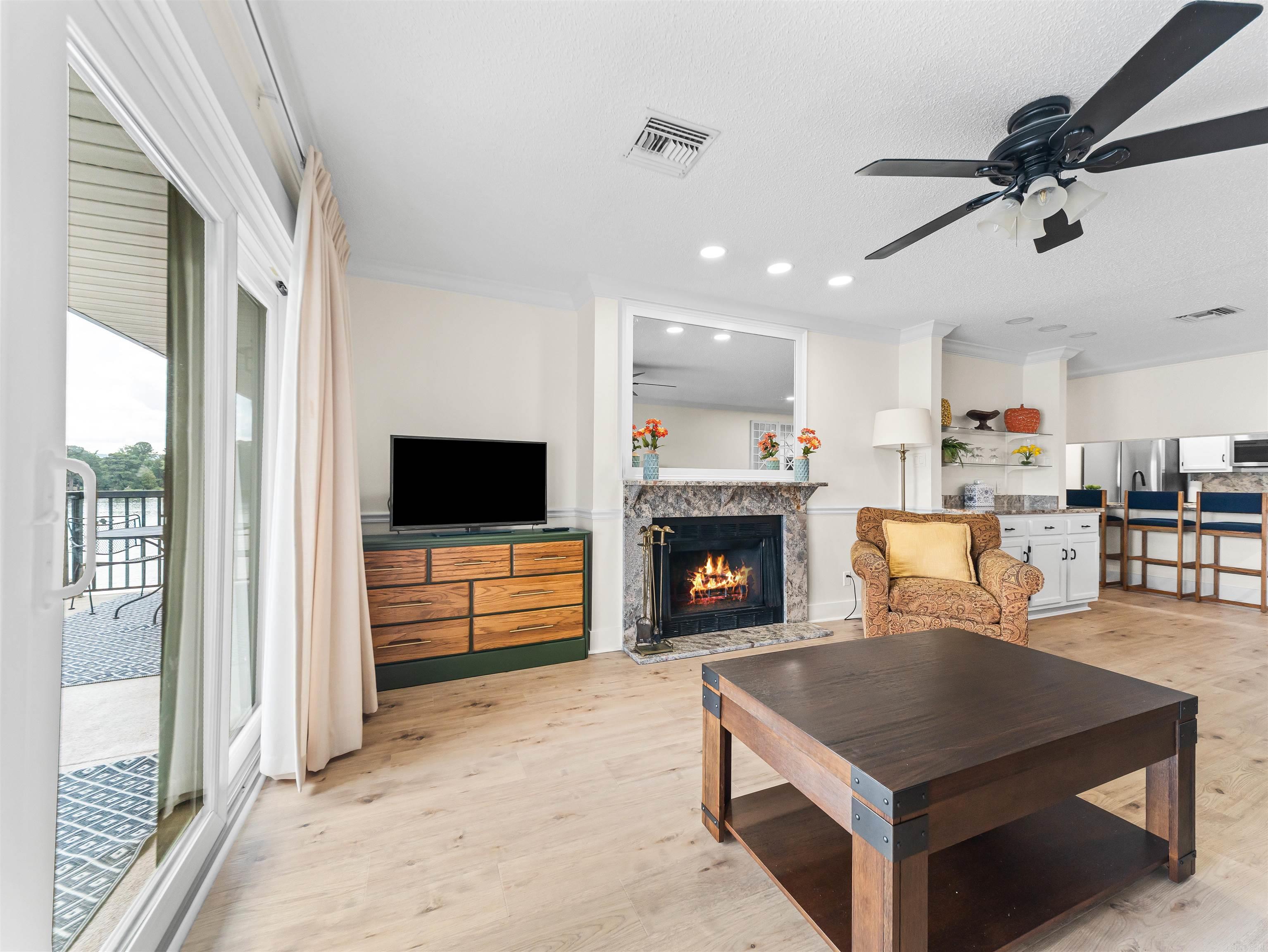 EMERALD ISLE HPR - Residential
